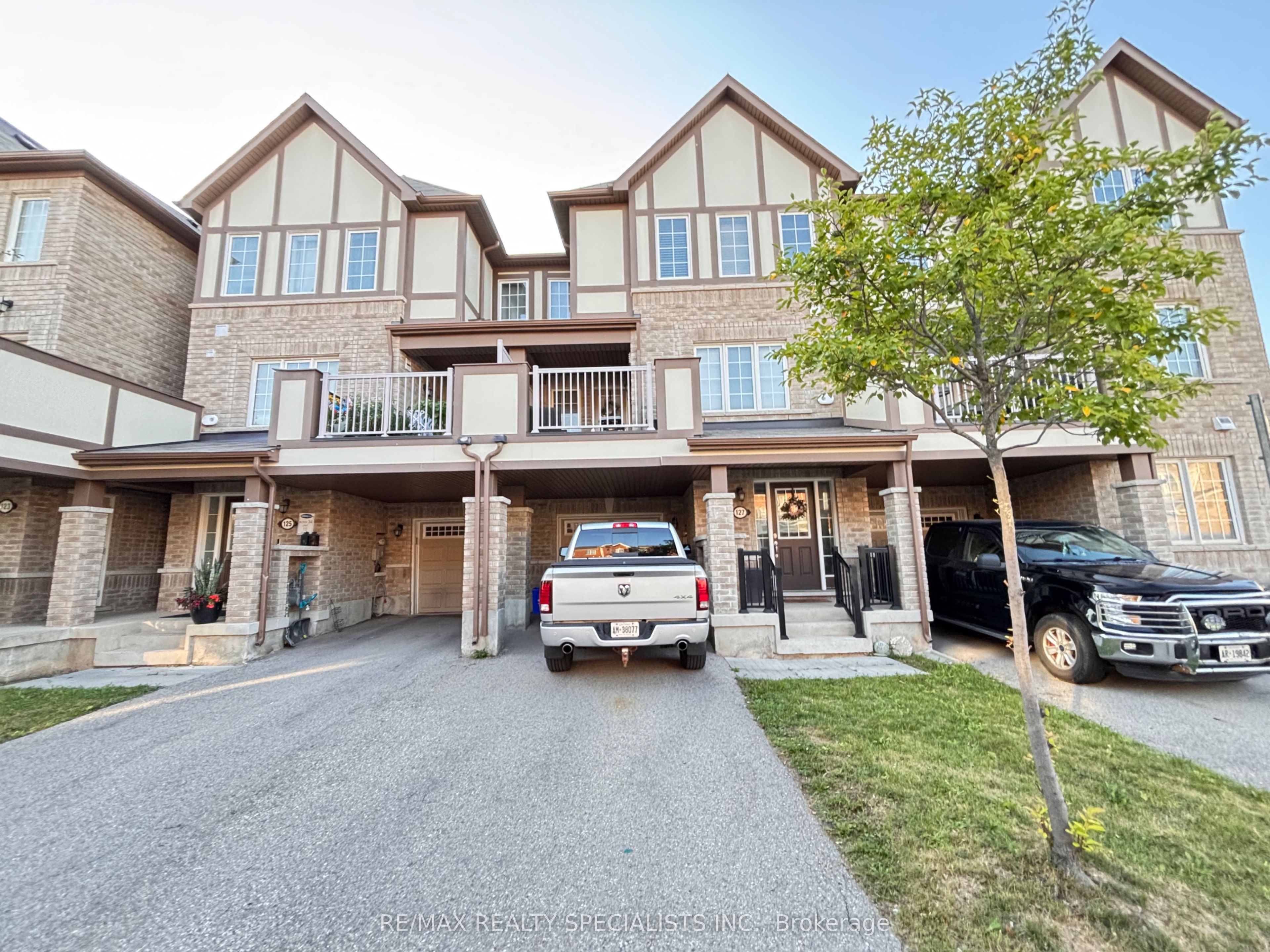 127 Frost Court, Milton, ON L9E 1G2