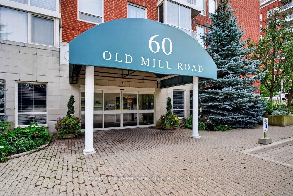 60 OLD MILL Road 702, Oakville, ON L6J 7V9 photo 2