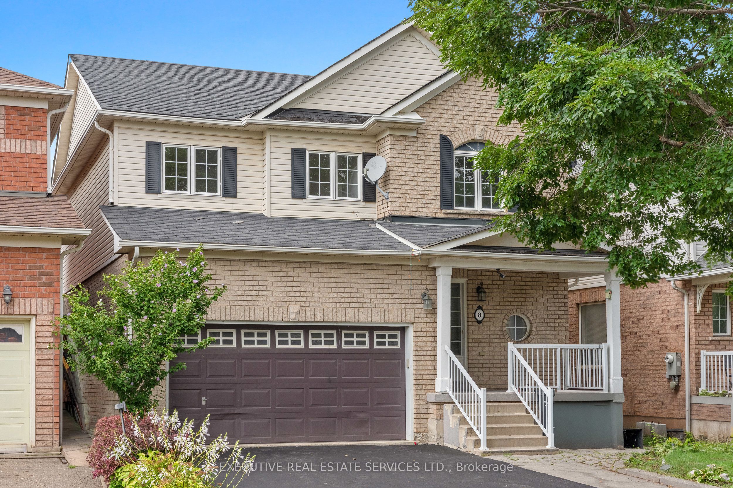 8 Spencer Drive N, Brampton, ON L7A 2A4 photo 2