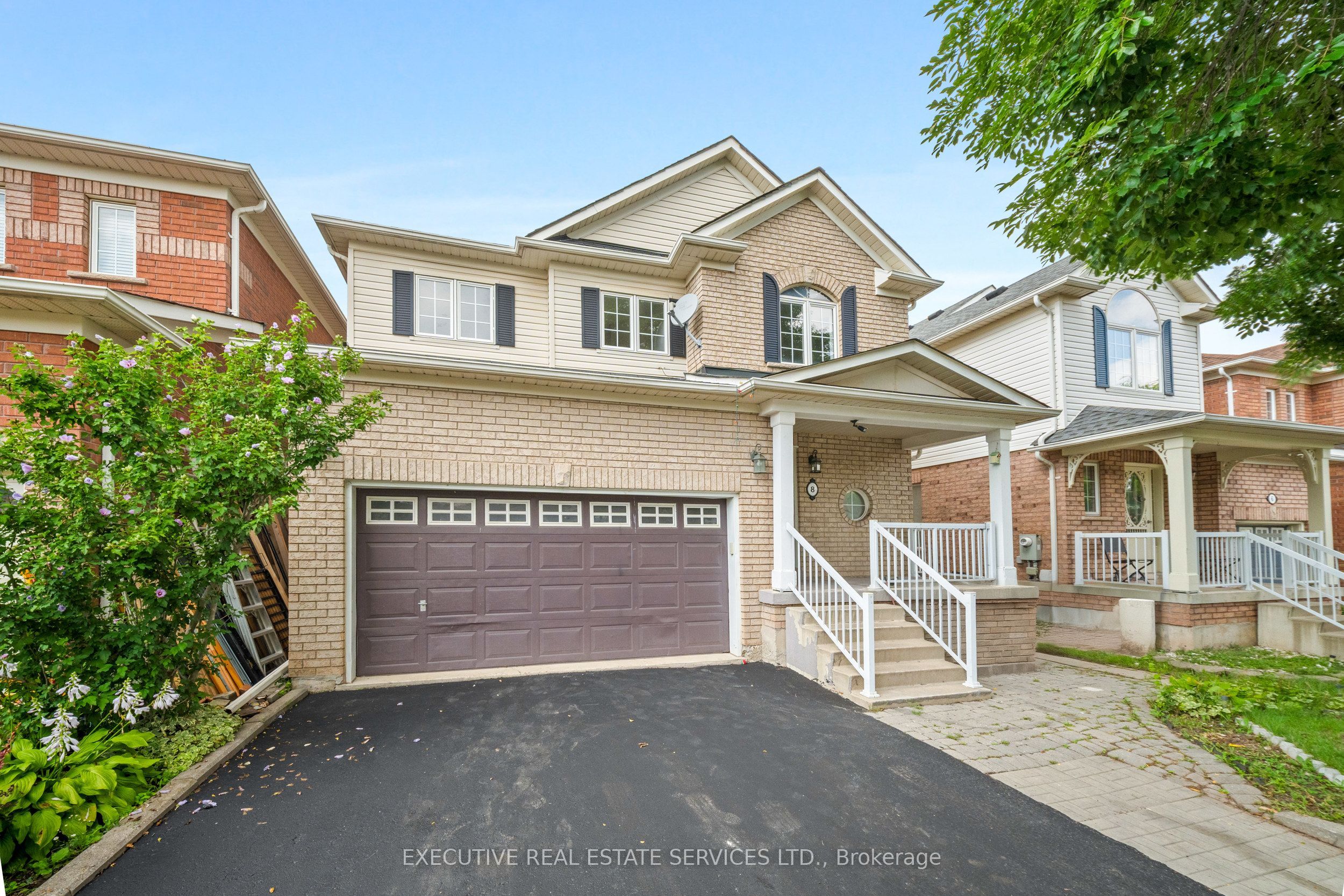 8 Spencer Drive N, Brampton, ON L7A 2A4 photo 3