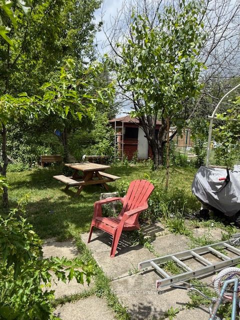 3777 Keenan Crescent, Mississauga, ON L4T 3M1 photo 2