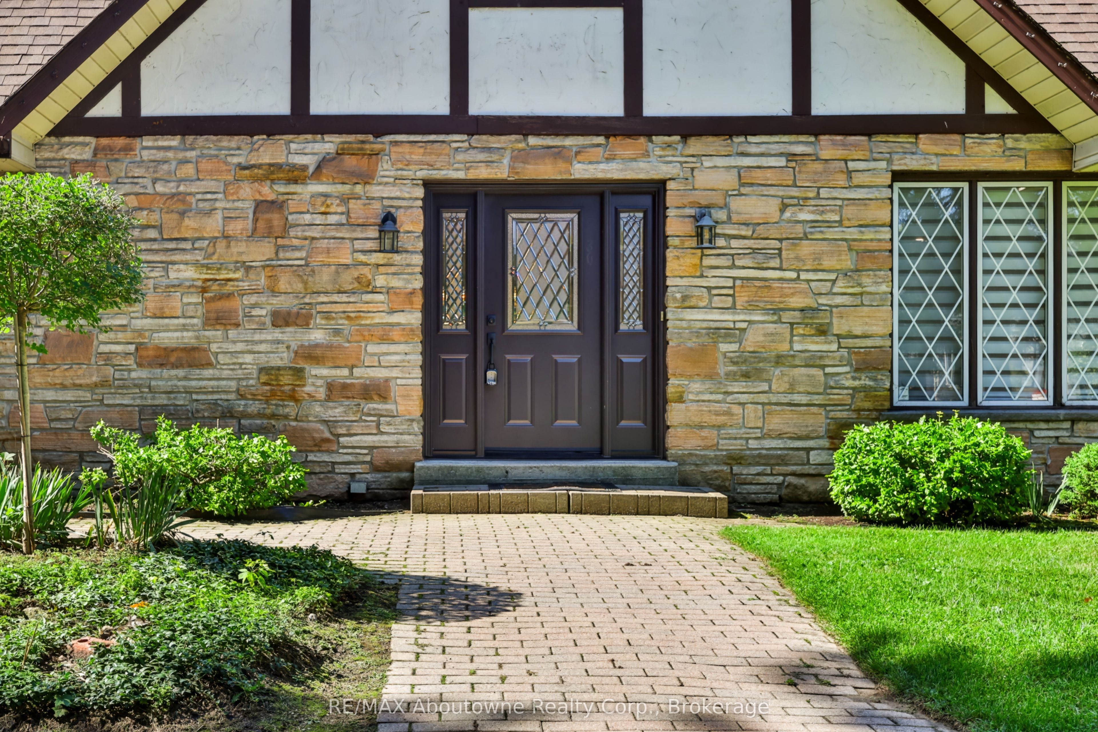 30 Birkbank Drive, Oakville, ON L6J 4Y9 photo 4