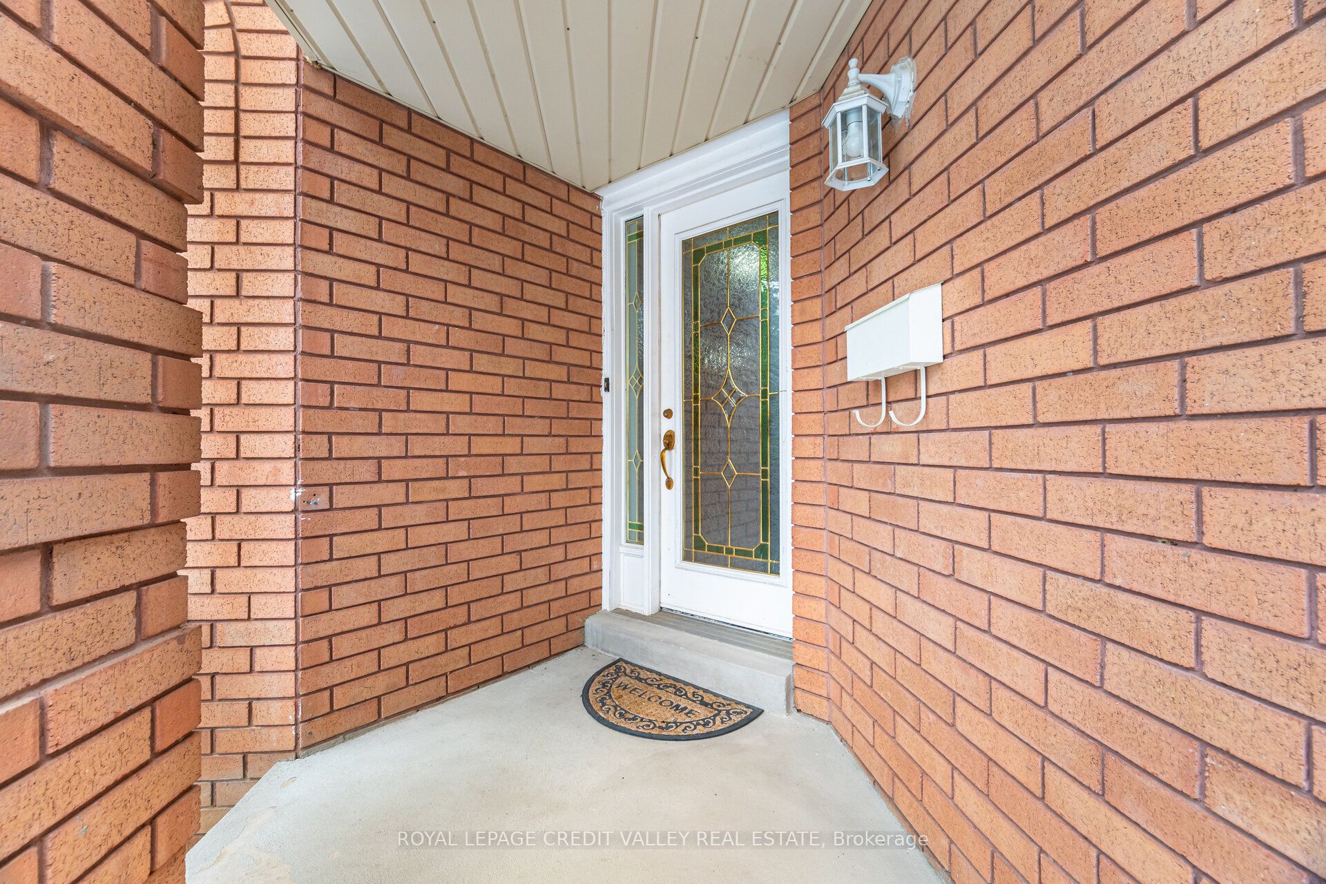 8 Livingston Drive, Caledon, ON L7C 1A7 photo 5