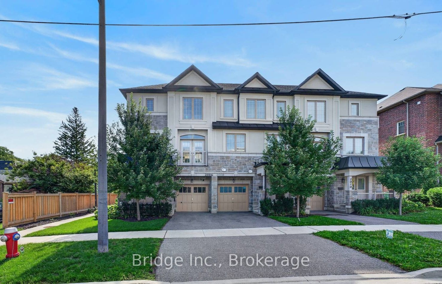 2006 Lushes Avenue, Mississauga, ON L5J 1H2