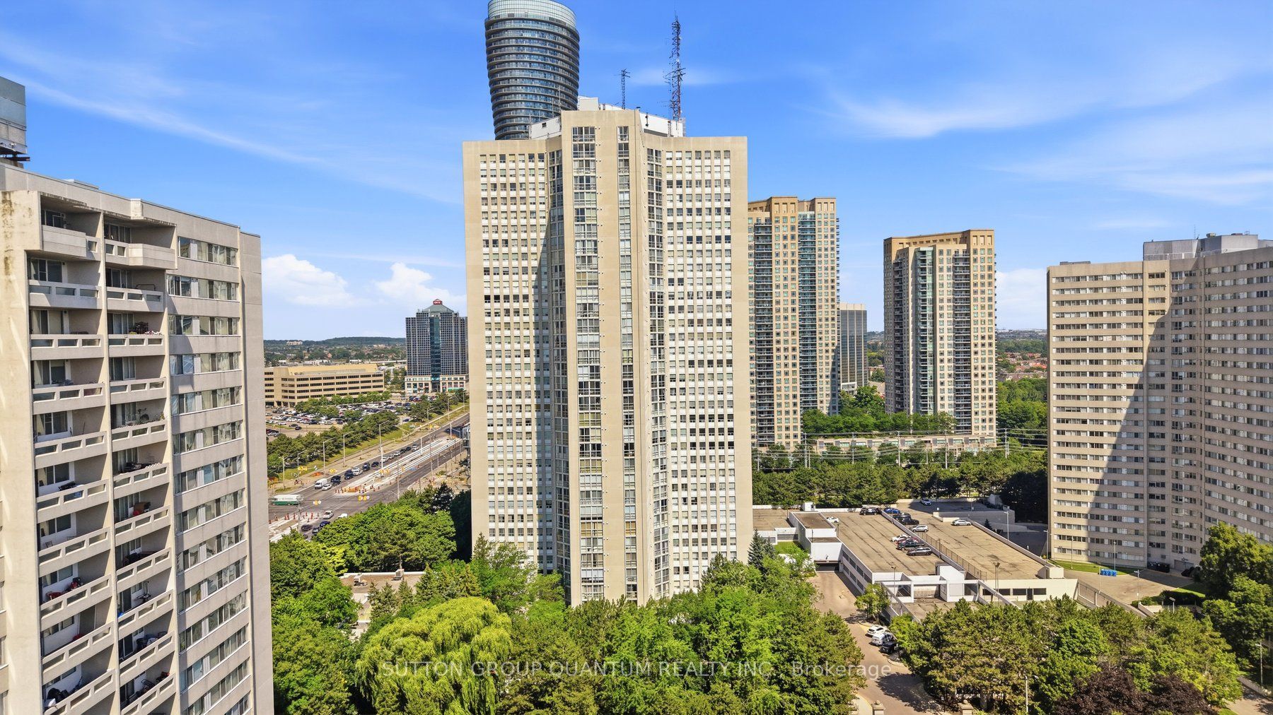 3650 Kaneff Crescent 304, Mississauga, ON L5A 4A1
