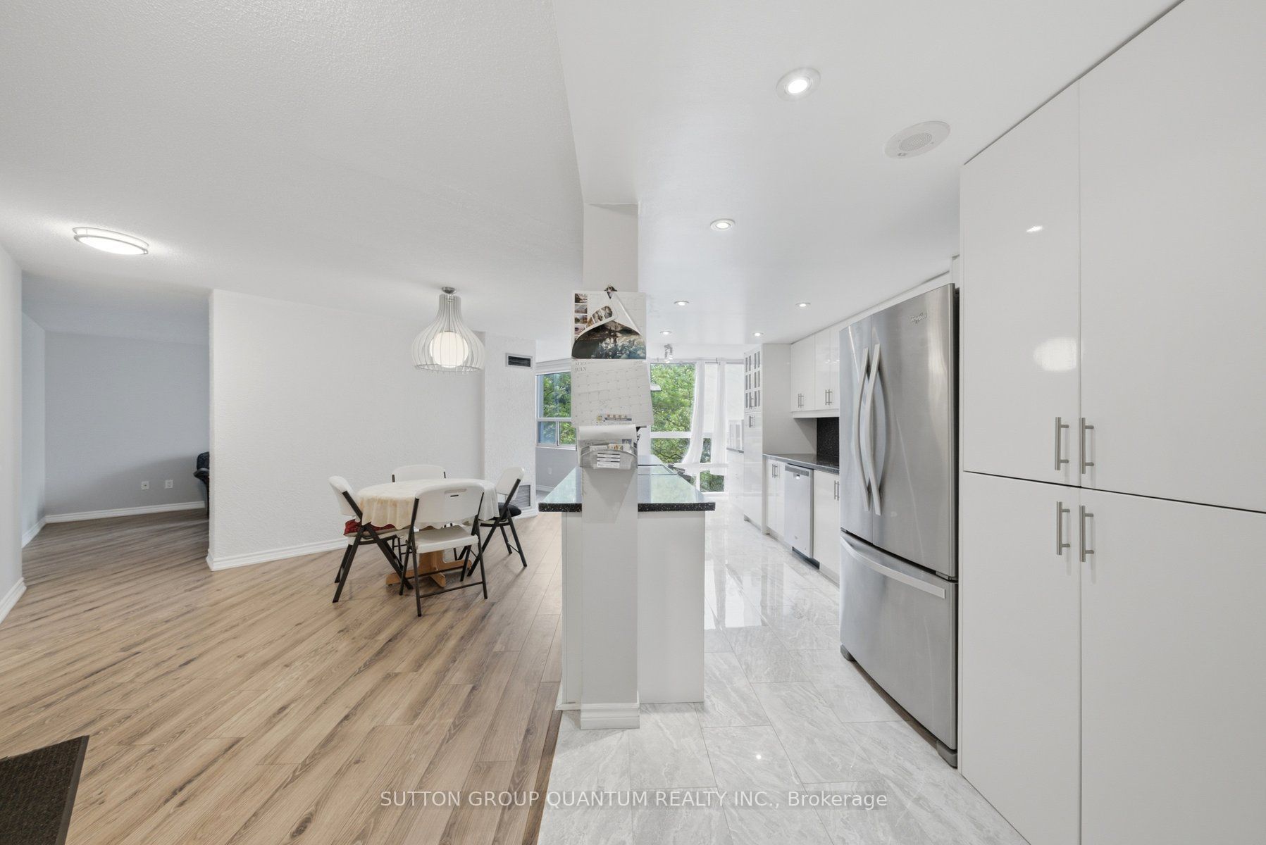 3650 Kaneff Crescent 304, Mississauga, ON L5A 4A1 photo 4