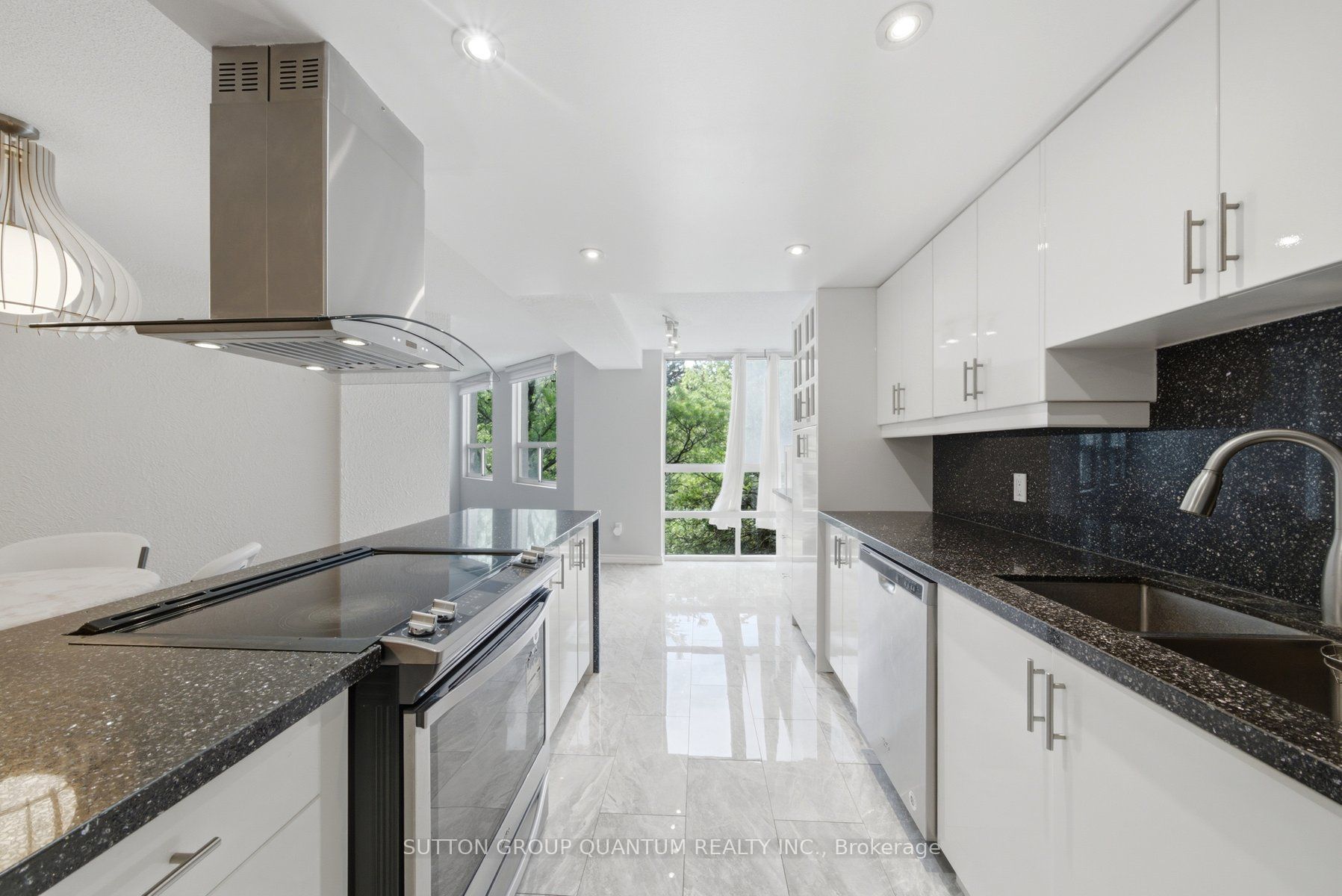 3650 Kaneff Crescent 304, Mississauga, ON L5A 4A1 photo 5