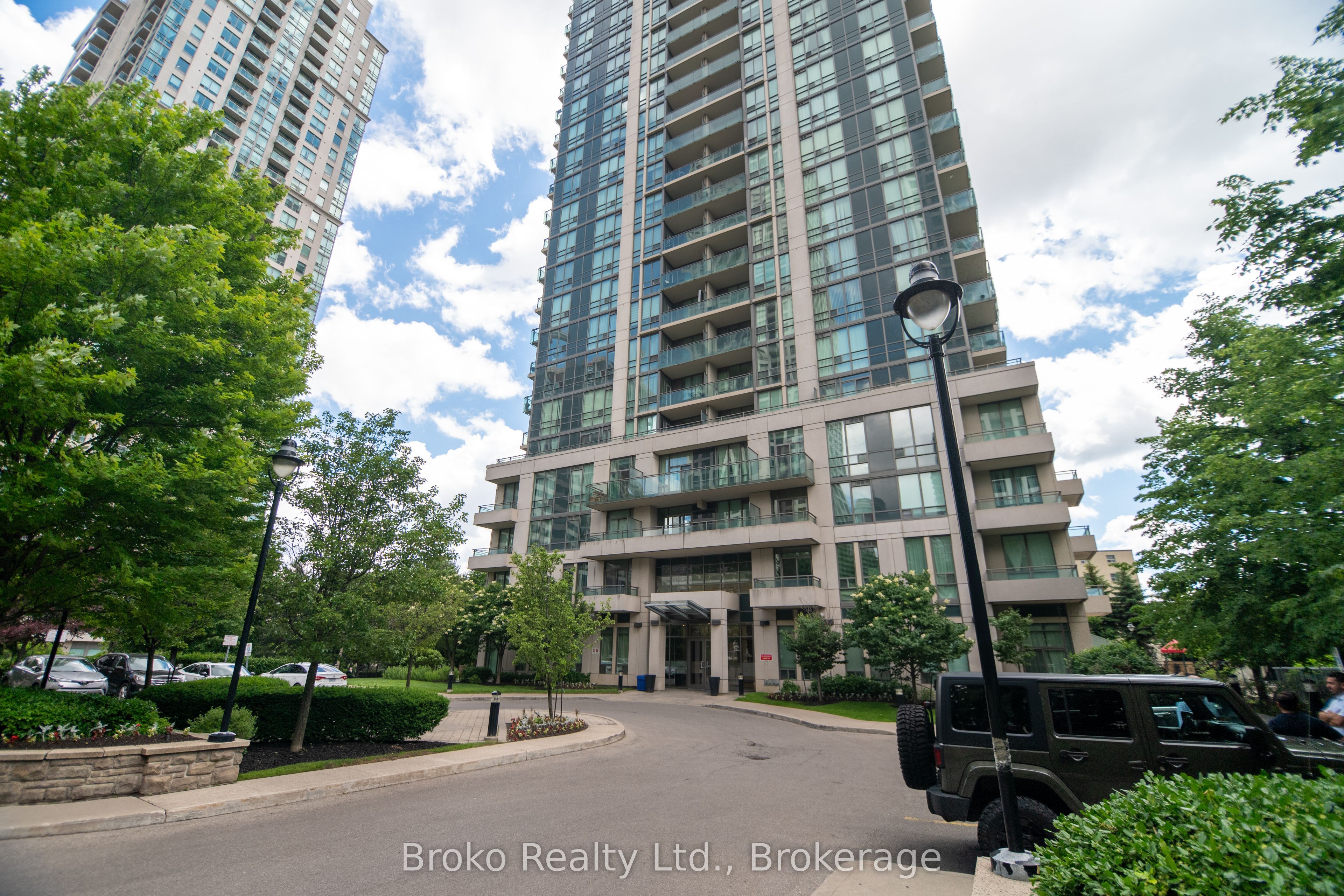 3515 Kariya Drive 2907, Mississauga, ON L5B 0C1 photo 2