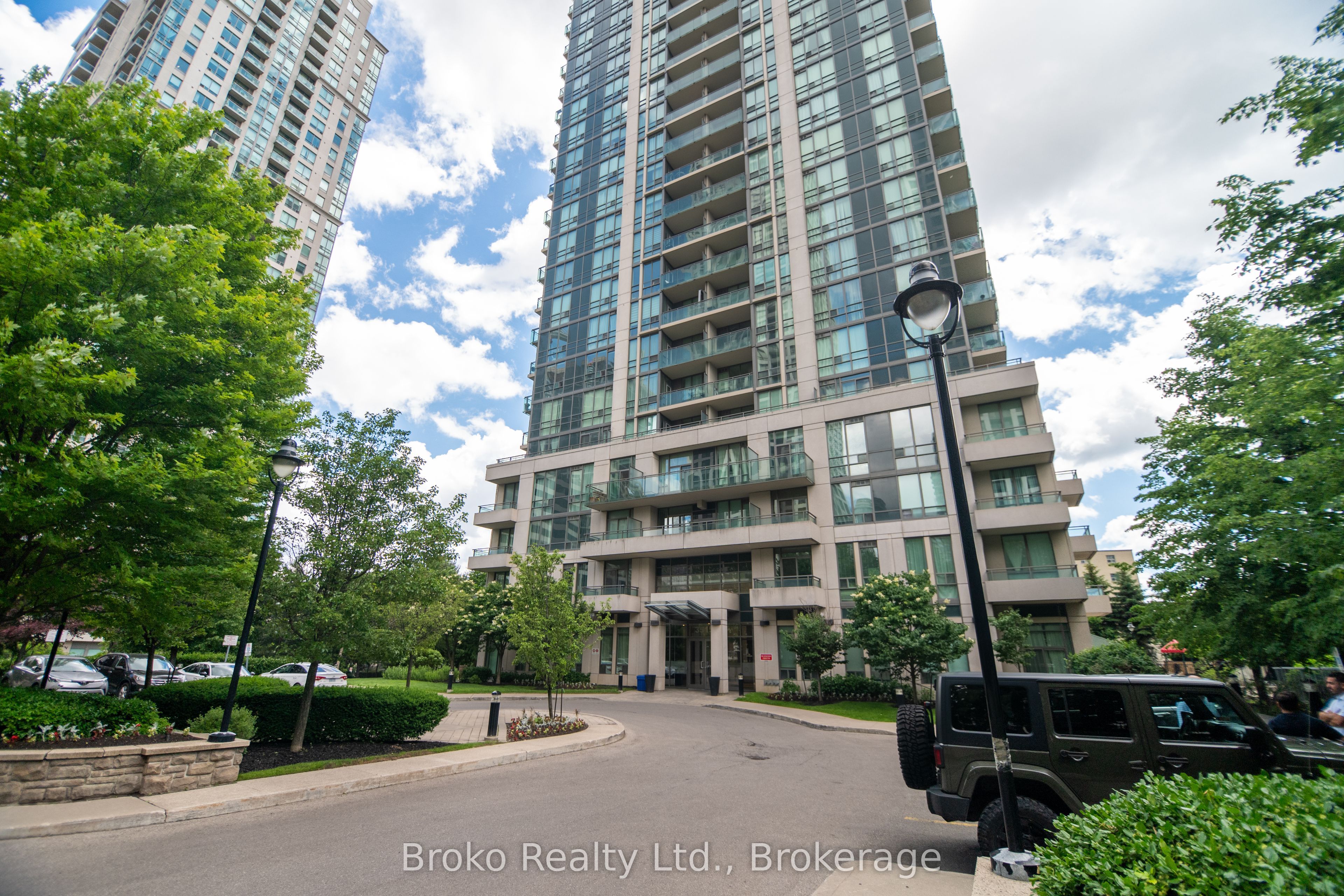 3515 Kariya Drive 2907, Mississauga, ON L5B 0C1 photo 3