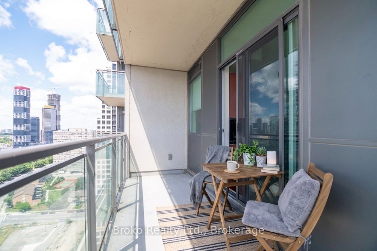 3515 Kariya Drive 2907, Mississauga, ON L5B 0C1 photo 4