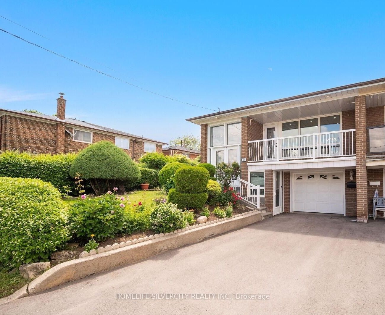 48 Sorlyn Avenue, Toronto, ON M6L 1H8