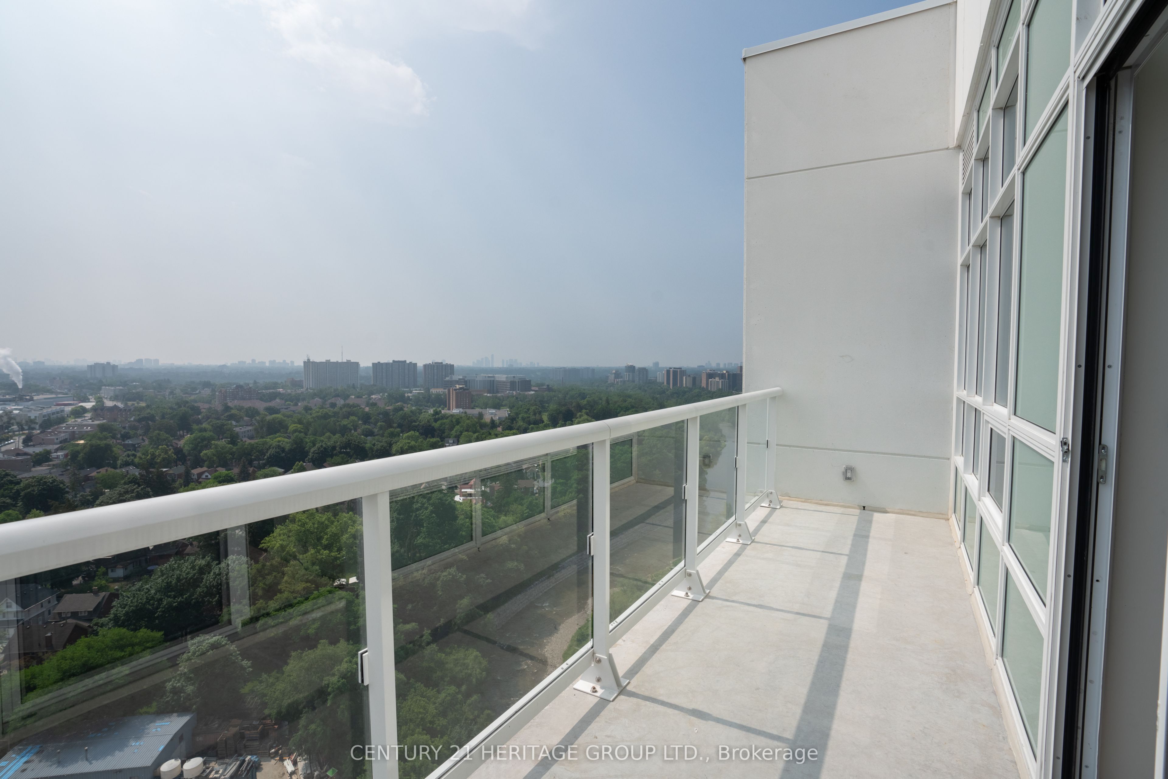 10 Wilby Crescent 2202, Toronto, ON M9N 0B6