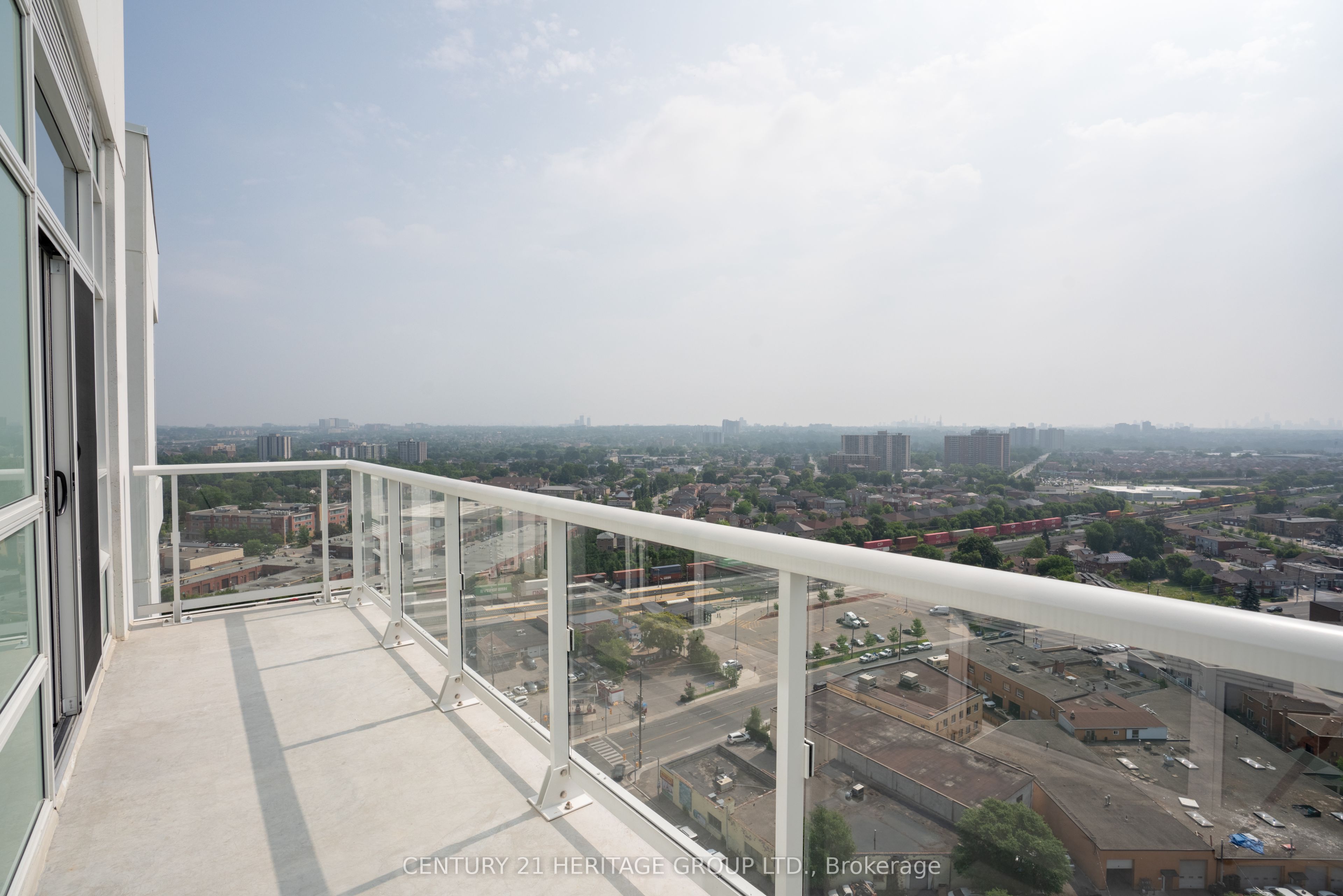 10 Wilby Crescent 2202, Toronto, ON M9N 0B6 photo 2