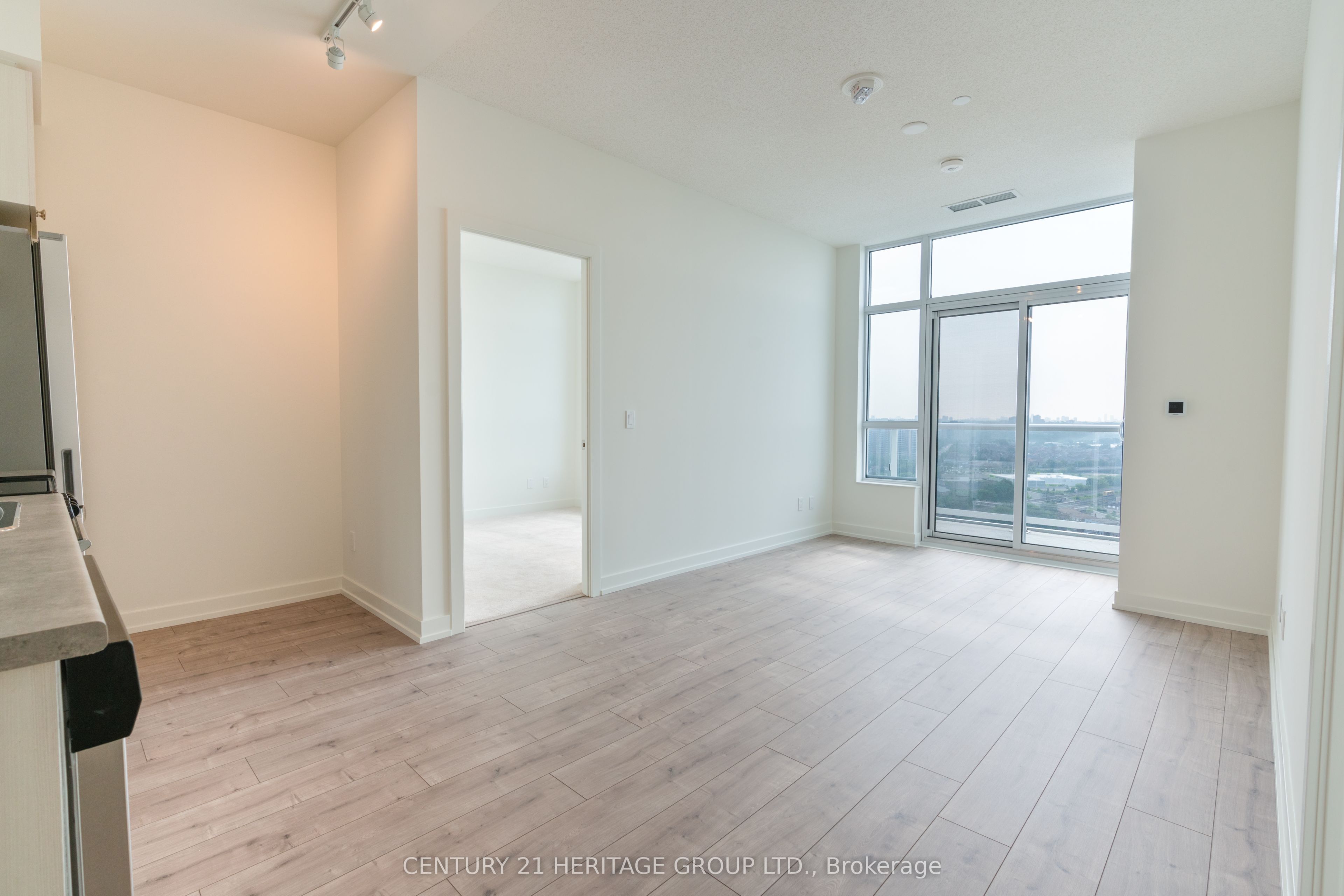 10 Wilby Crescent 2202, Toronto, ON M9N 0B6 photo 3