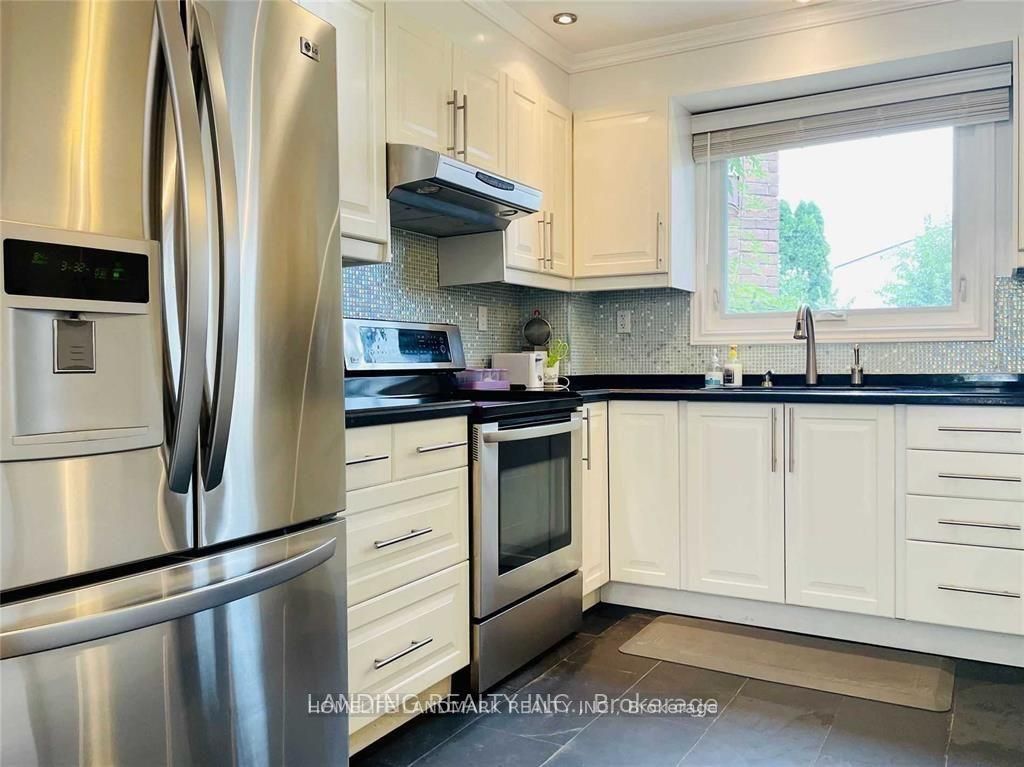 4263 Sugarbush Road, Mississauga, ON L5B 2X6 photo 3