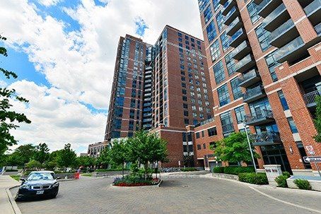 60 Heintzman Street 927, Toronto, ON M6P 5A1 photo 2