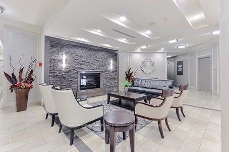 60 Heintzman Street 927, Toronto, ON M6P 5A1 photo 5