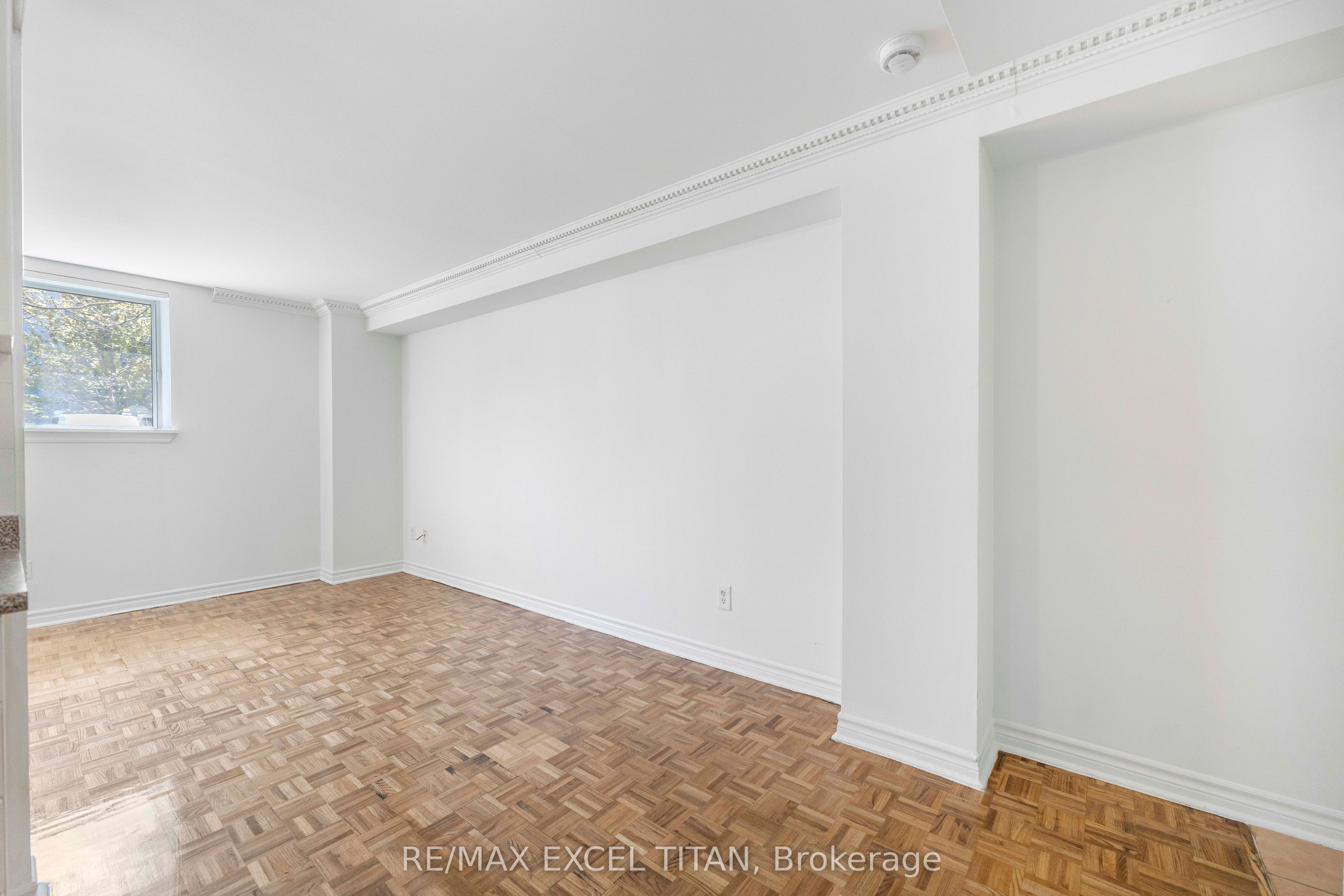 1407 Dupont Street 316, Toronto, ON M6H 4J7 photo 2