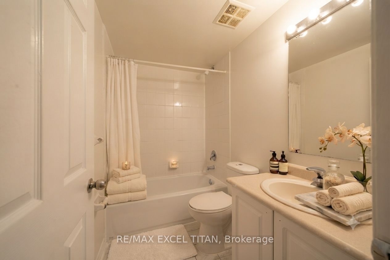 1407 Dupont Street 204, Toronto, ON M6H 4J7 photo 5