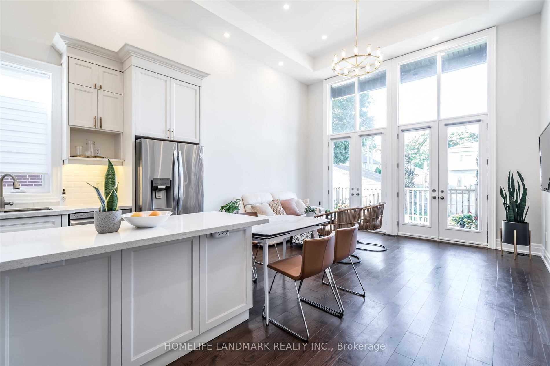 14A Gort Avenue, Toronto, ON M8W 3Y5 photo 2