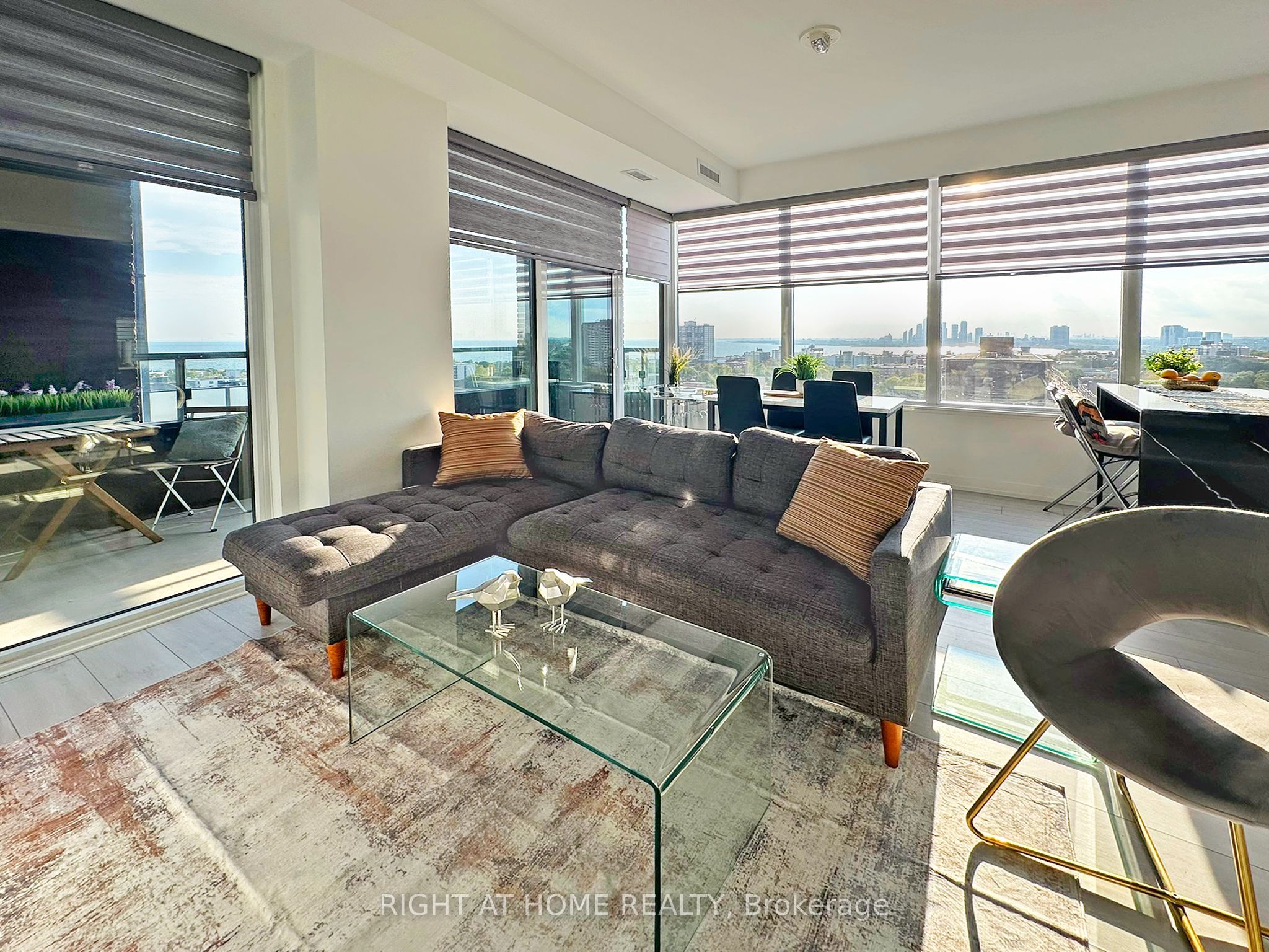 270 Dufferin Street LPH12, Toronto, ON M6K 0H8 photo 3