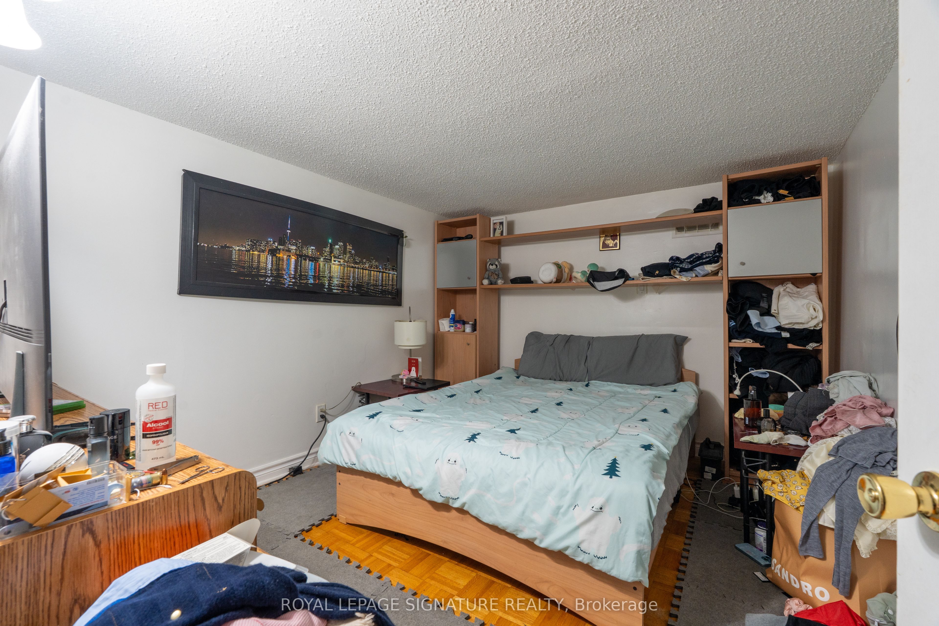 674 Abana Road Room #1 & #2, Mississauga, ON L5A 1H4 photo 2