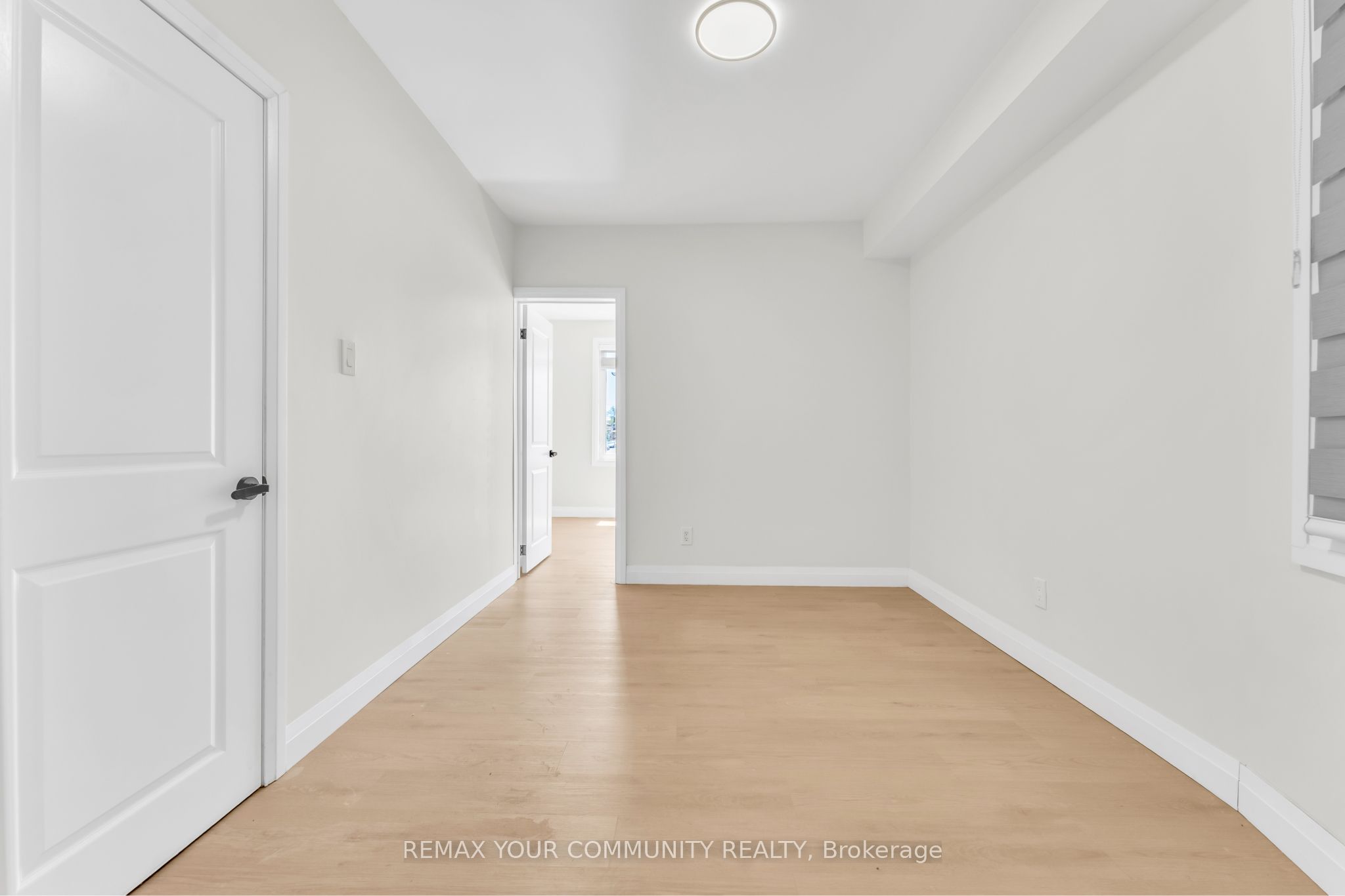1822 St Clair Avenue W Upper Level, Toronto, ON M6N 1J5 photo 4