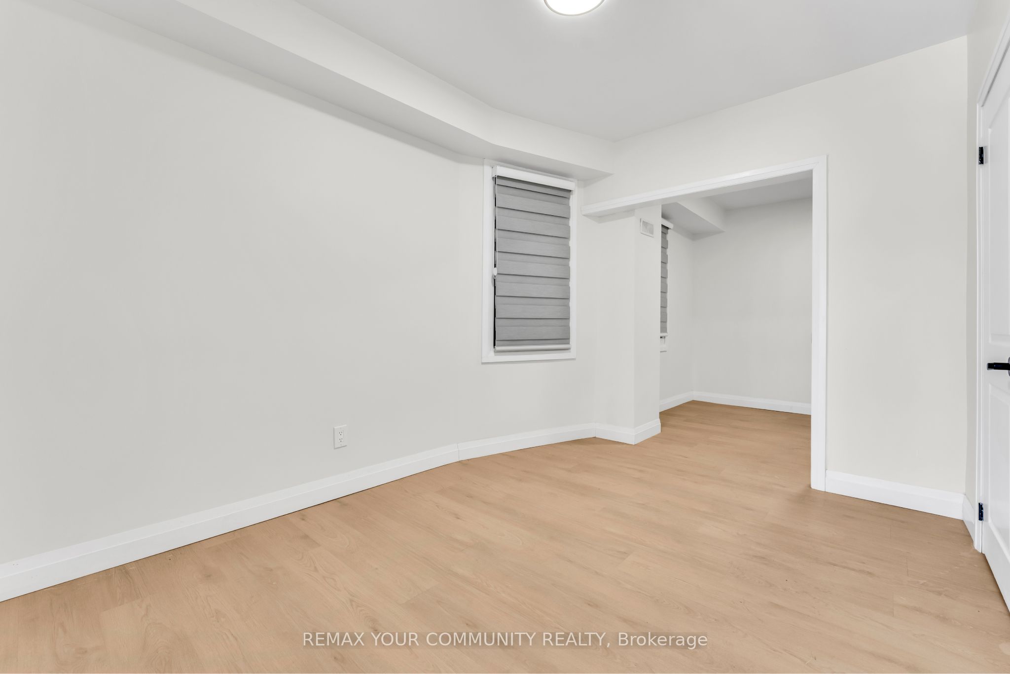1822 St Clair Avenue W Upper Level, Toronto, ON M6N 1J5 photo 5