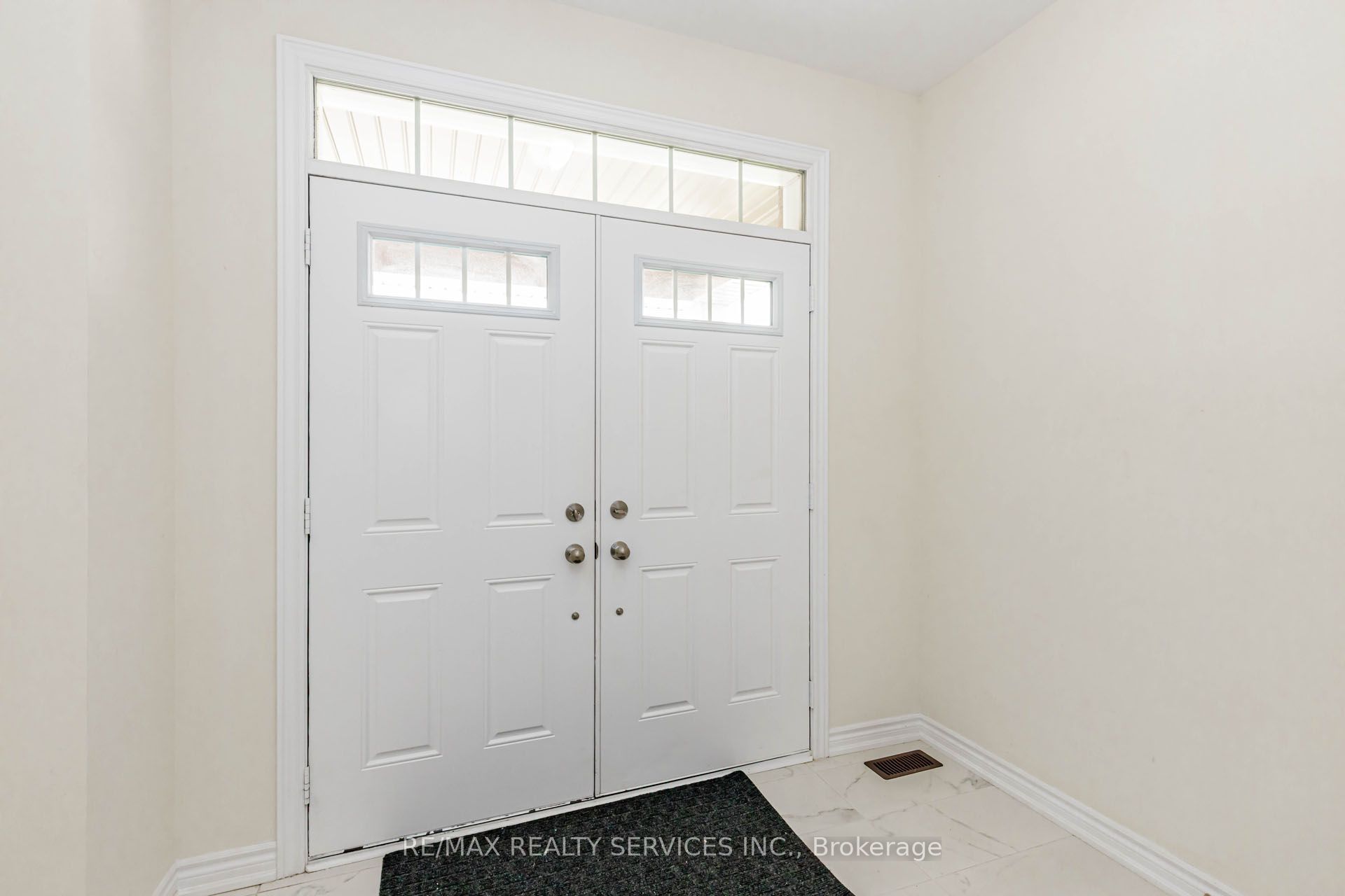 37 Royal Fern Crescent, Caledon, ON L7C 4H1 photo 4