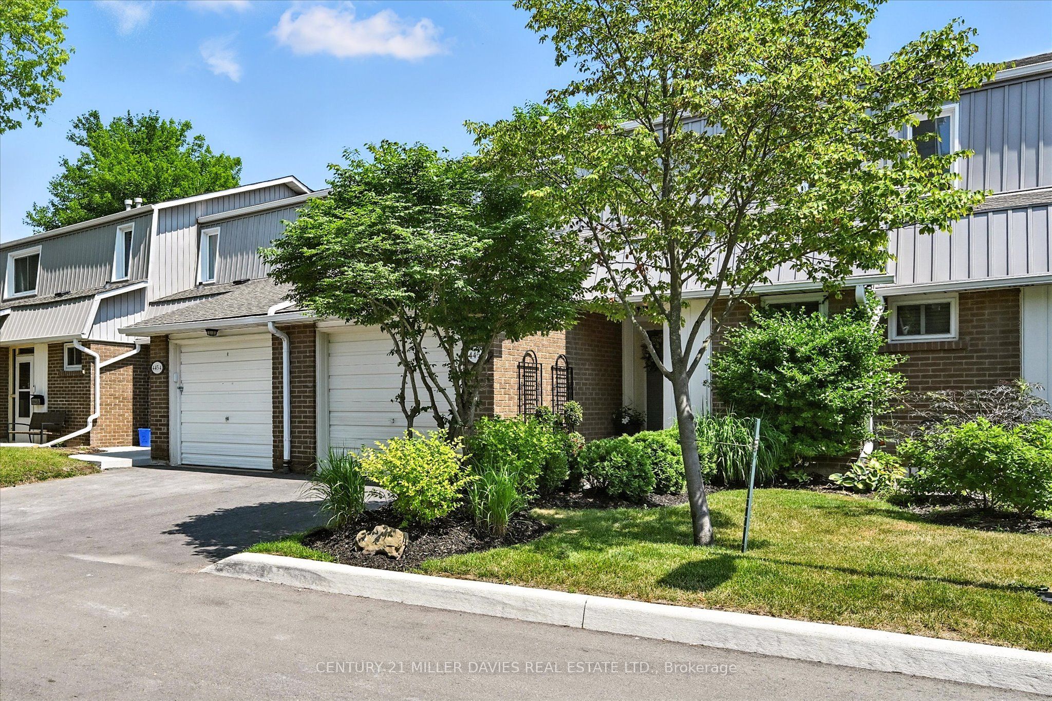 445 Woodview Road 3, Burlington, ON L7N 2Z9