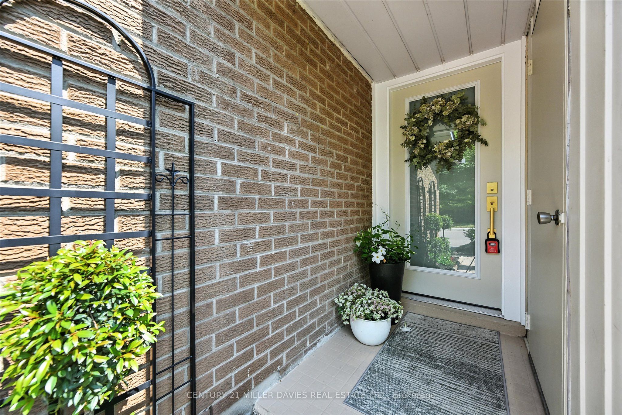 445 Woodview Road 3, Burlington, ON L7N 2Z9 photo 3