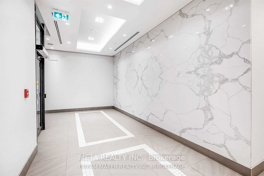 16 Mcadam Avenue 205, Toronto, ON M6A 0C4 photo 4