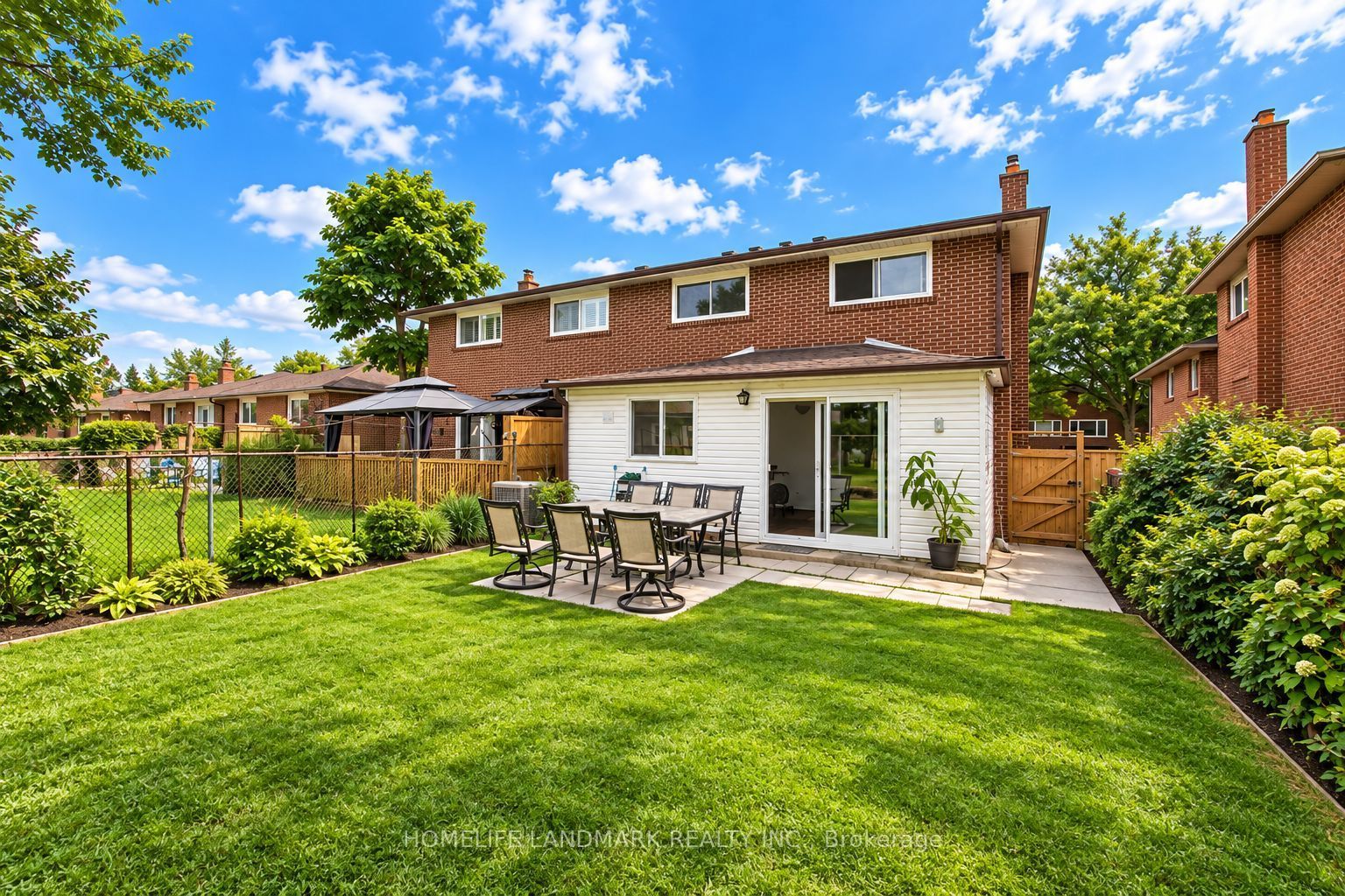 2419 Cashmere Avenue, Mississauga, ON L5B 2M7 photo 2