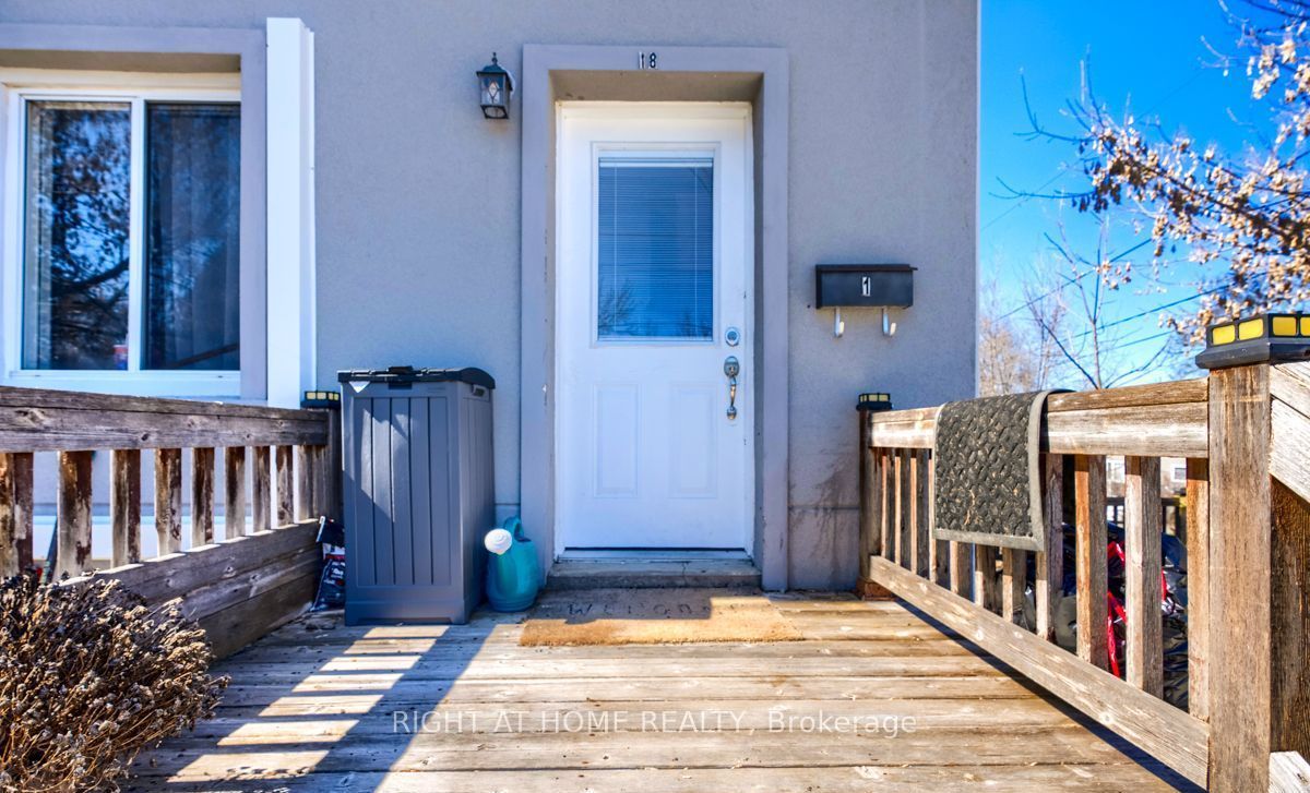 18 Ewing Street 1, Halton Hills, ON L7G 2P7 photo 2