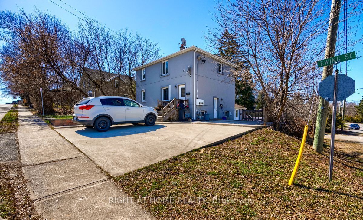 18 Ewing Street 1, Halton Hills, ON L7G 2P7 photo 4