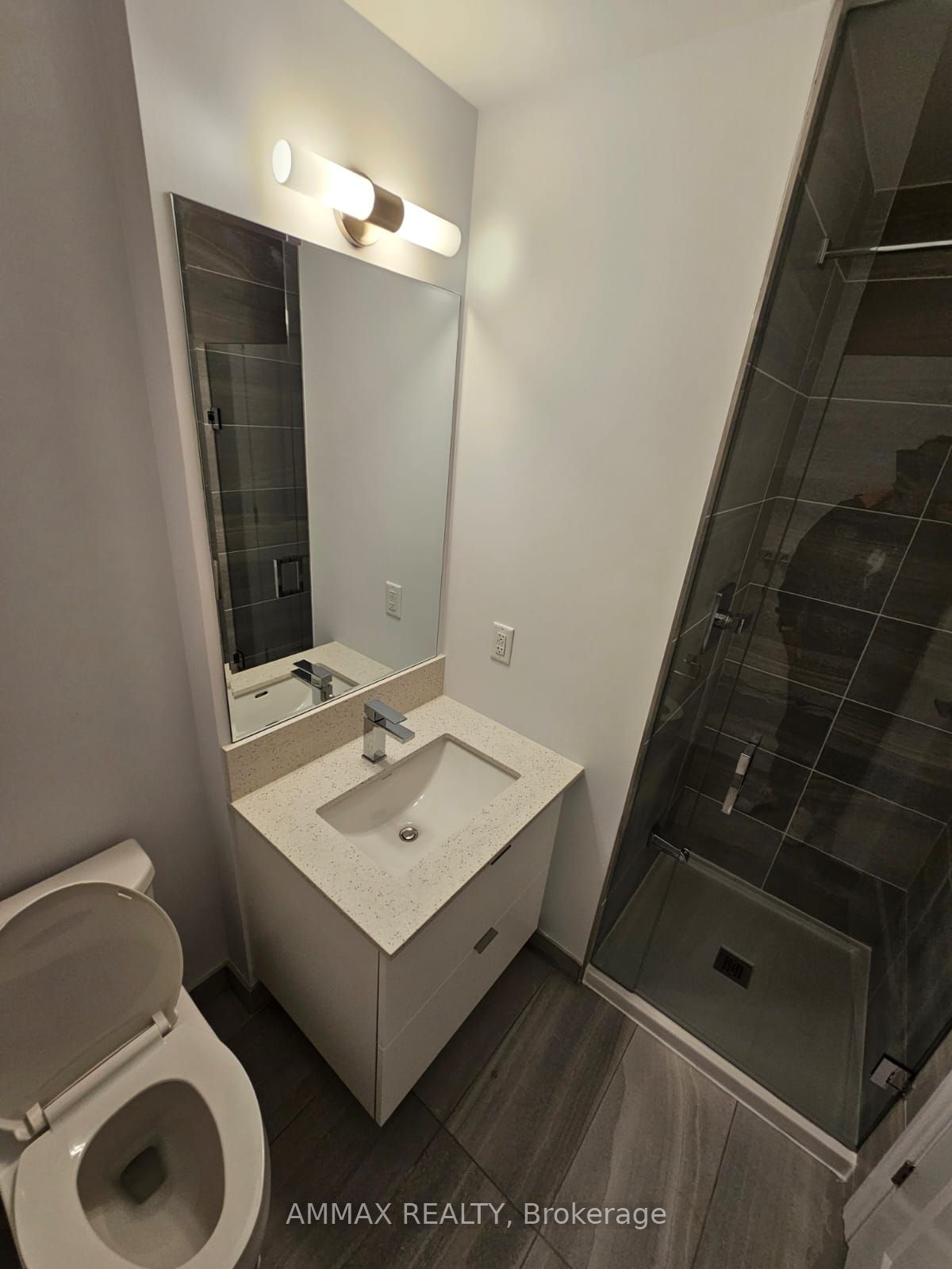 30 Elm Drive W, Mississauga, ON L5B 0N6 photo 5