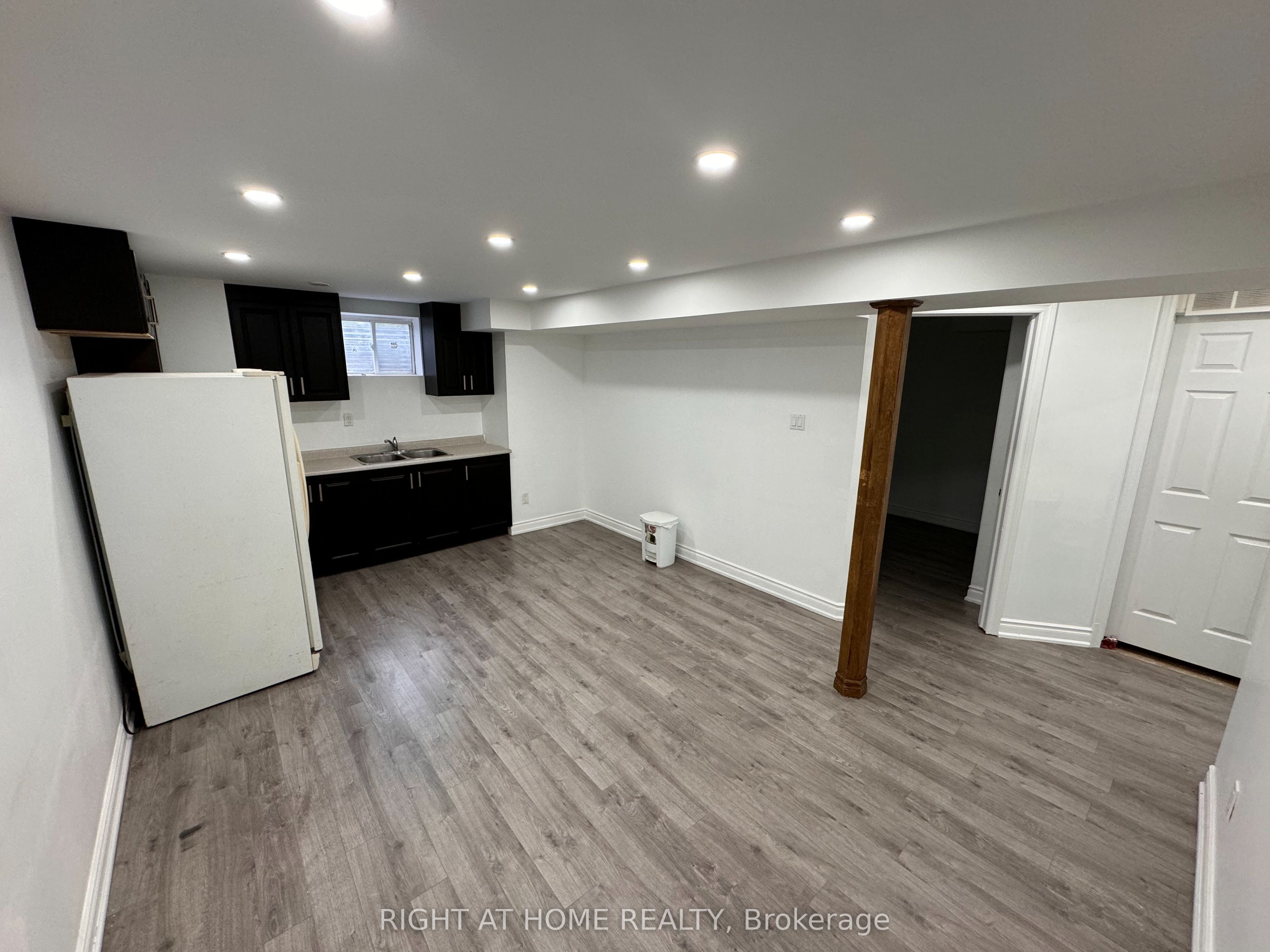 898 Philbrook Drive, Milton, ON L9T 5A5 photo 5