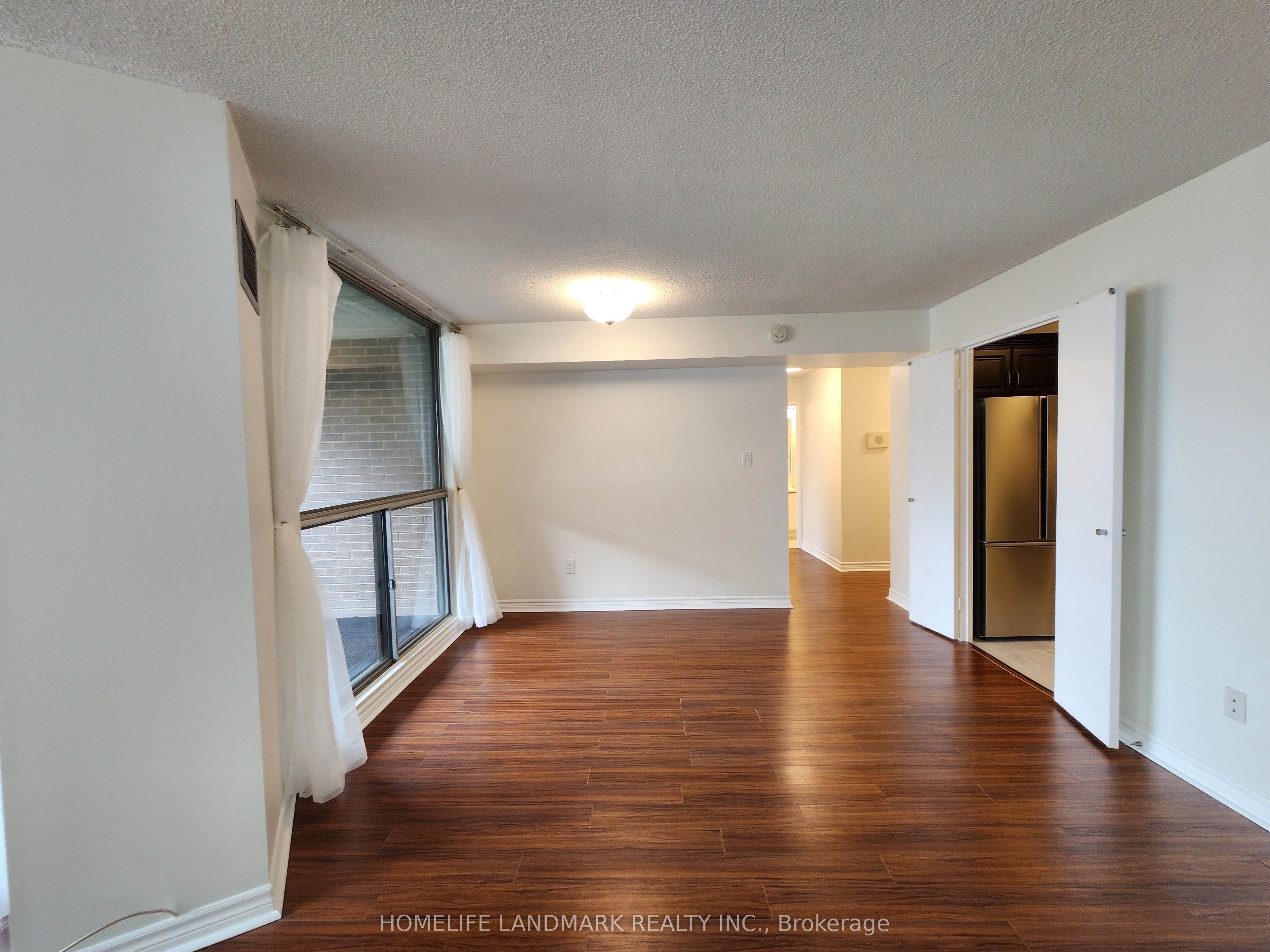 50 Elm Drive E 910, Mississauga, ON L5A 3X2 photo 4