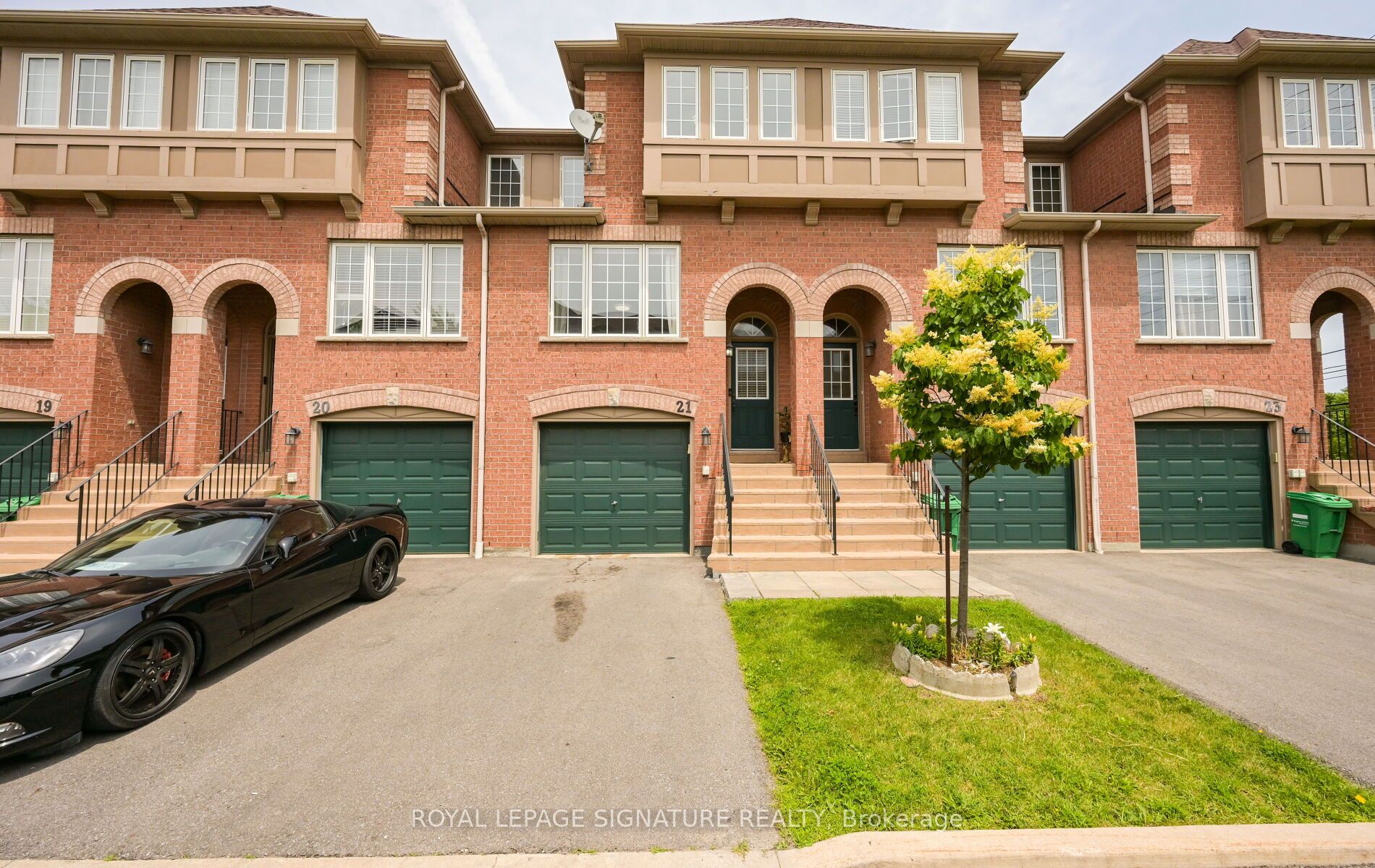 3020 Cedarglen Gate 21, Mississauga, ON L5L 4S7 photo 2