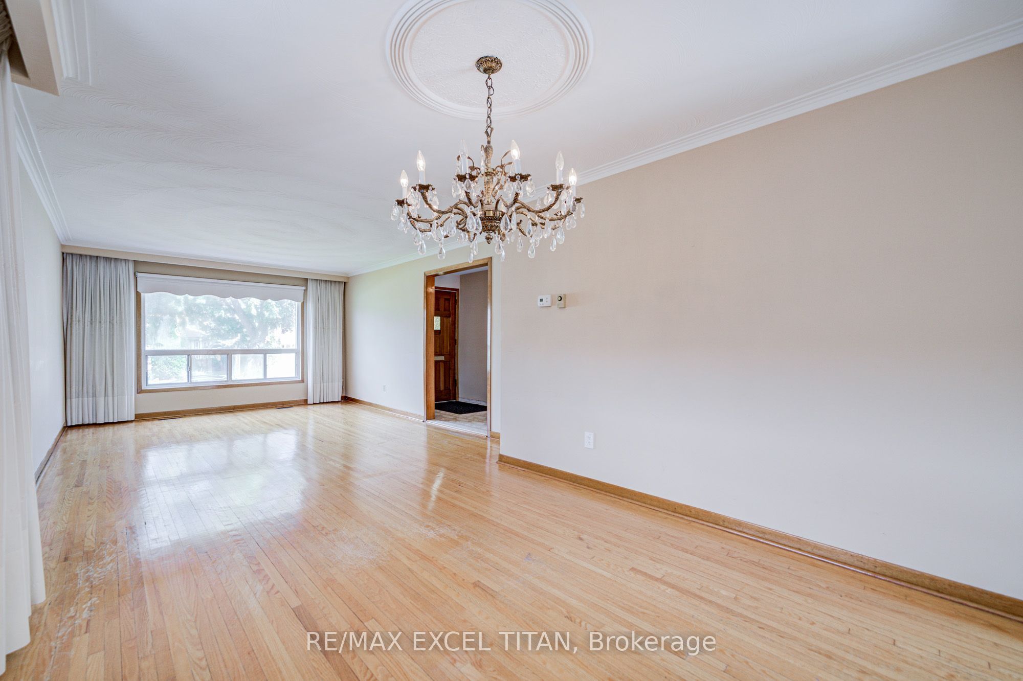 7 Muir Avenue, Toronto, ON M9L 1H4 photo 5