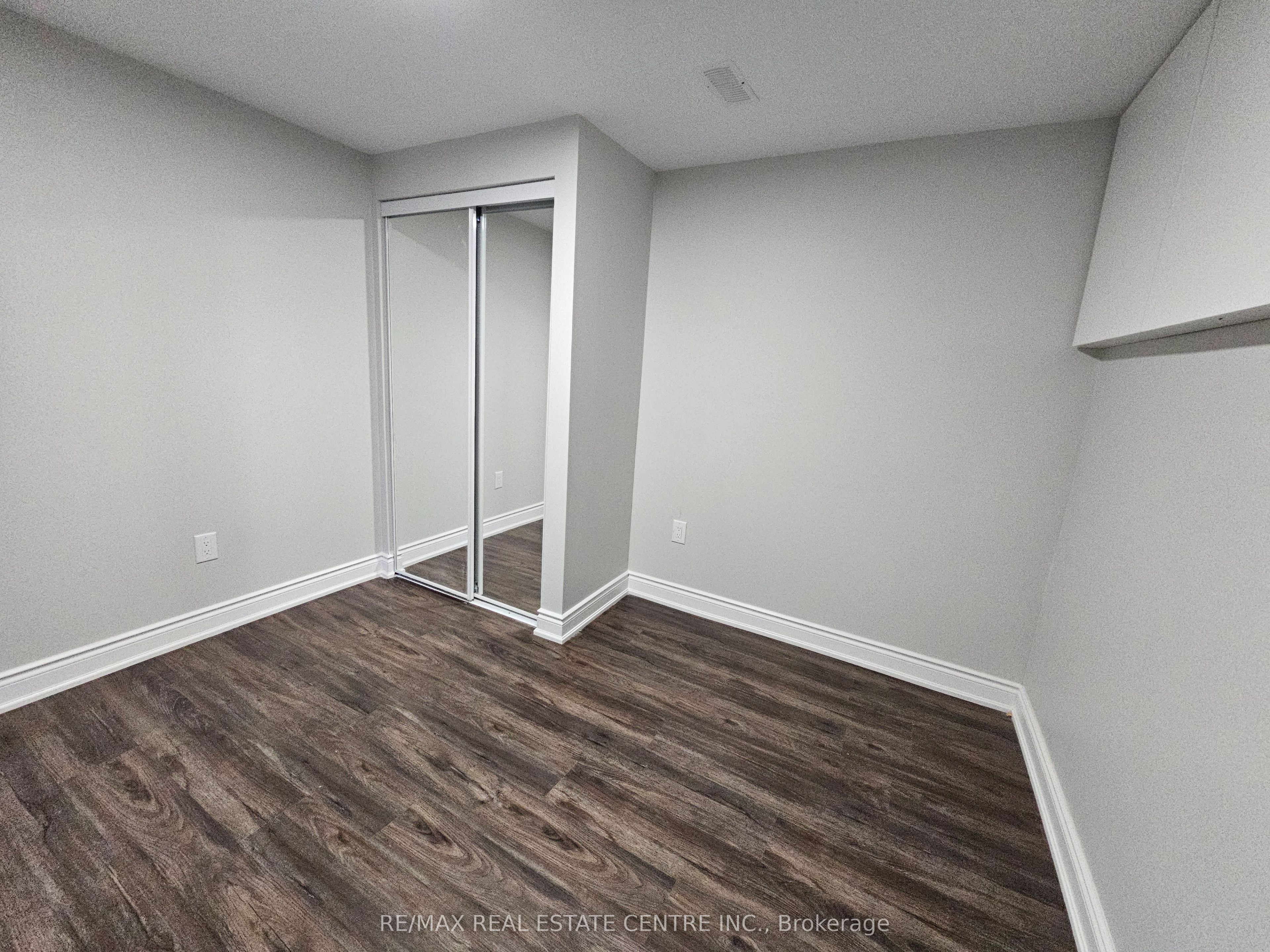 180 Randi Road Basement, Mississauga, ON L5A 1V5 photo 4