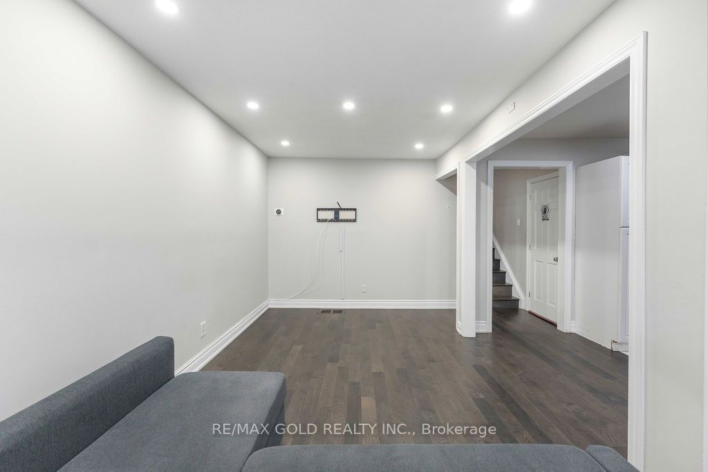 44 Wilton Drive, Brampton, ON L6W 3A1 photo 4