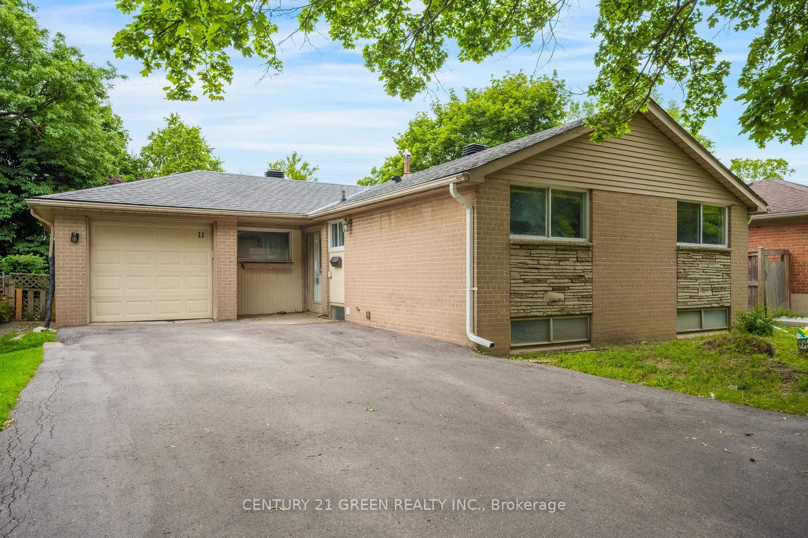 11 Burgby Avenue, Brampton, ON L6X 2G7 photo 2