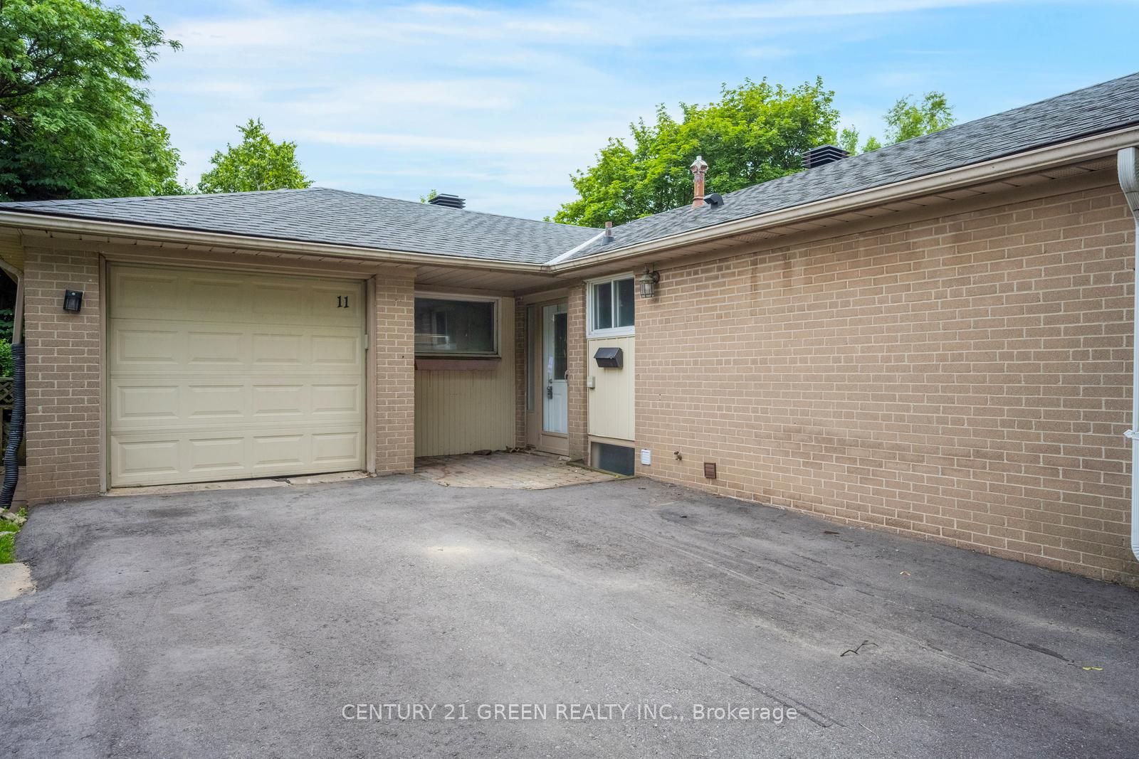 11 Burgby Avenue, Brampton, ON L6X 2G7 photo 3