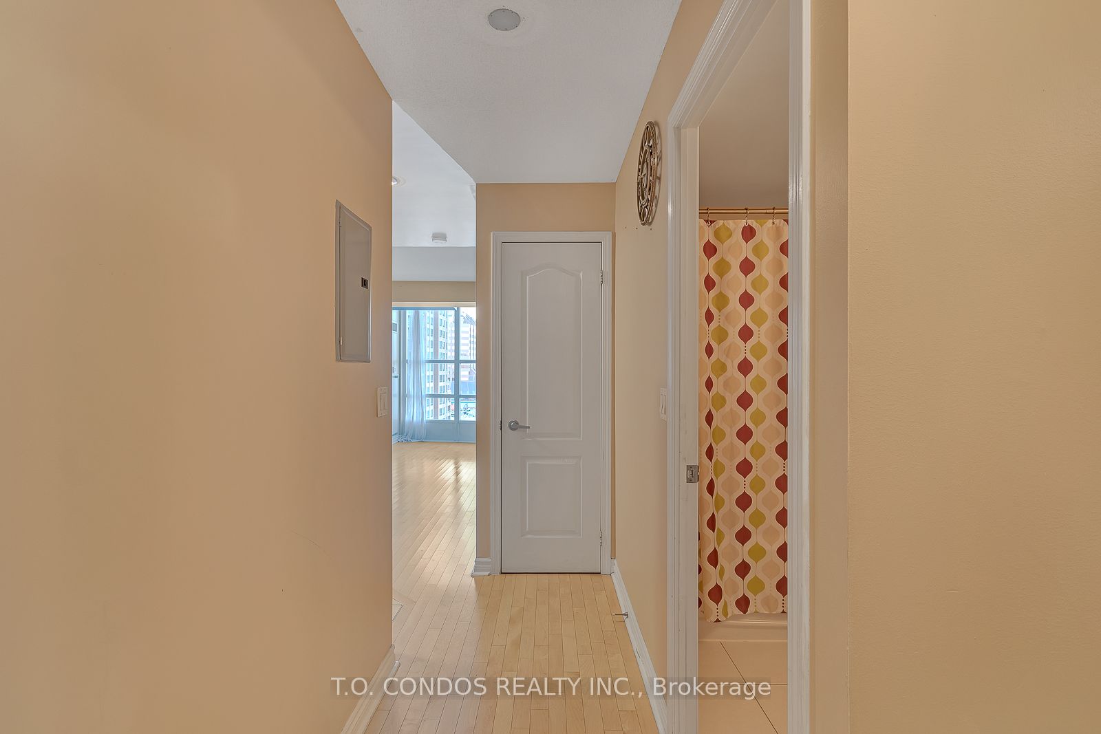 33 Elm Drive W 906, Mississauga, ON L5B 4M2 photo 2