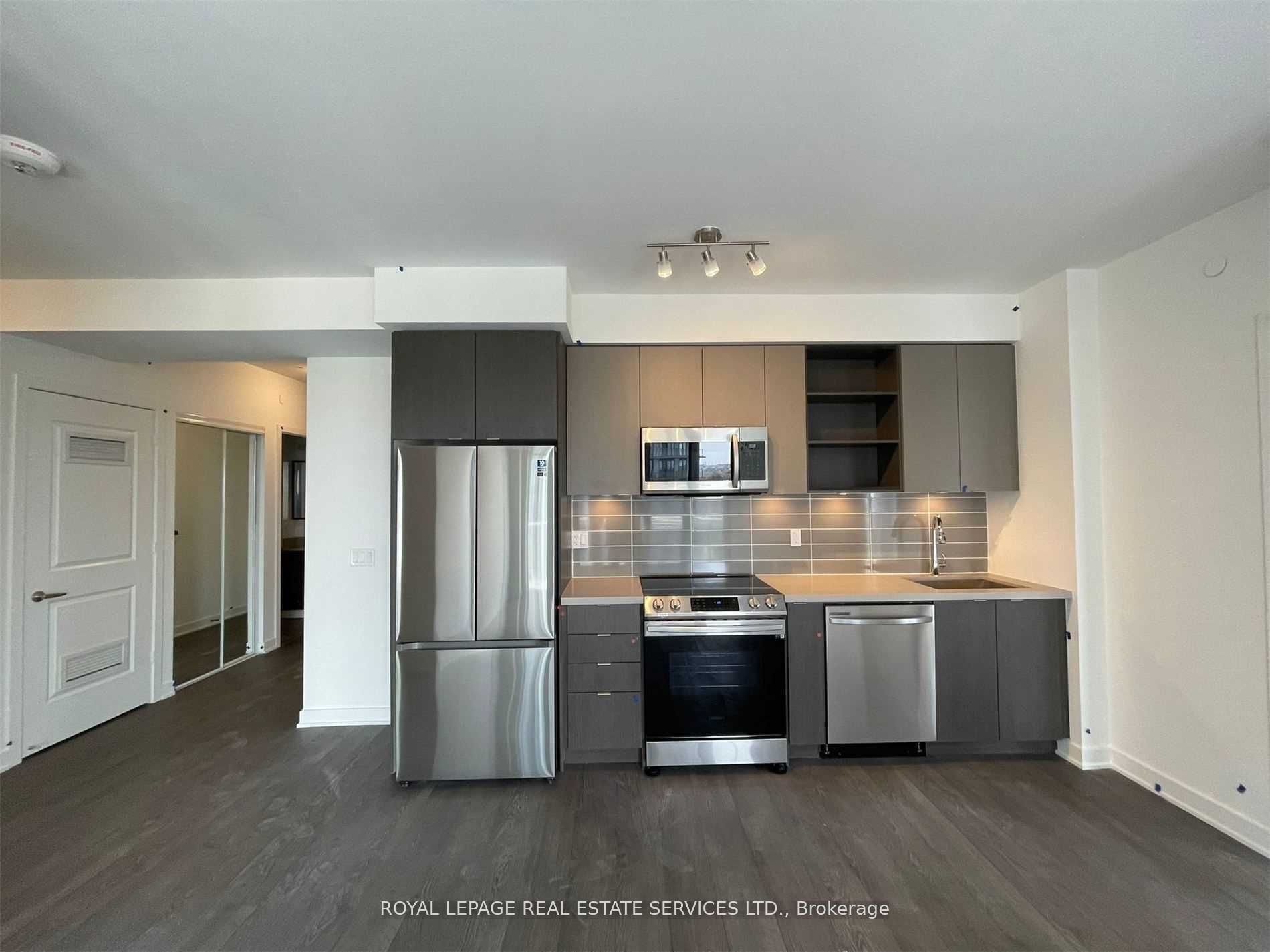 4675 Metcalfe Avenue S 904, Mississauga, ON L5M 0Z8 photo 3