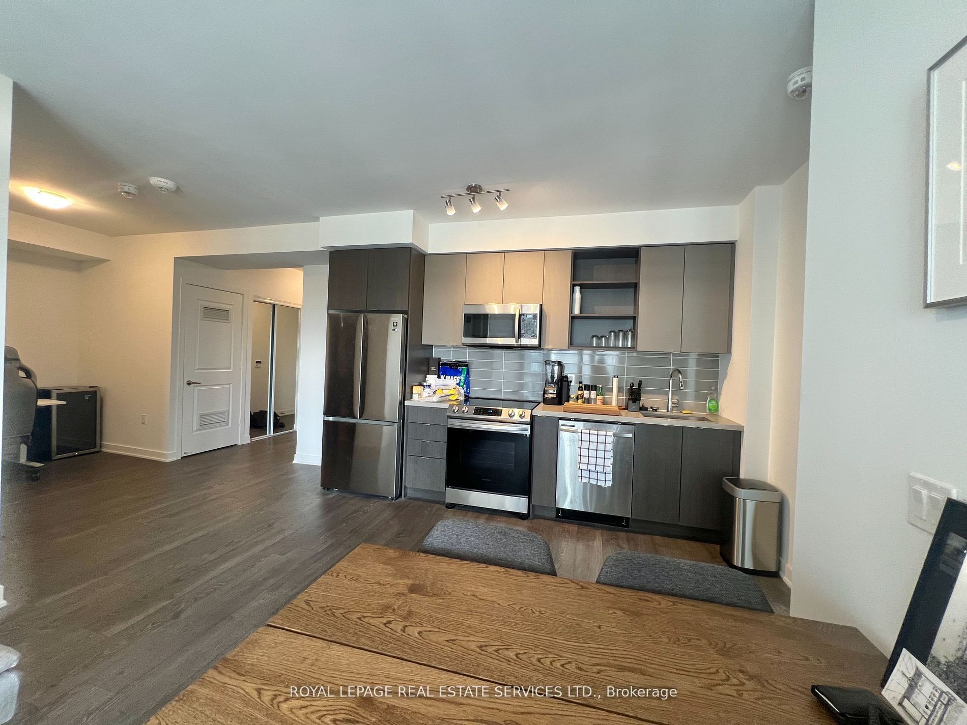 4675 Metcalfe Avenue S 904, Mississauga, ON L5M 0Z8 photo 4