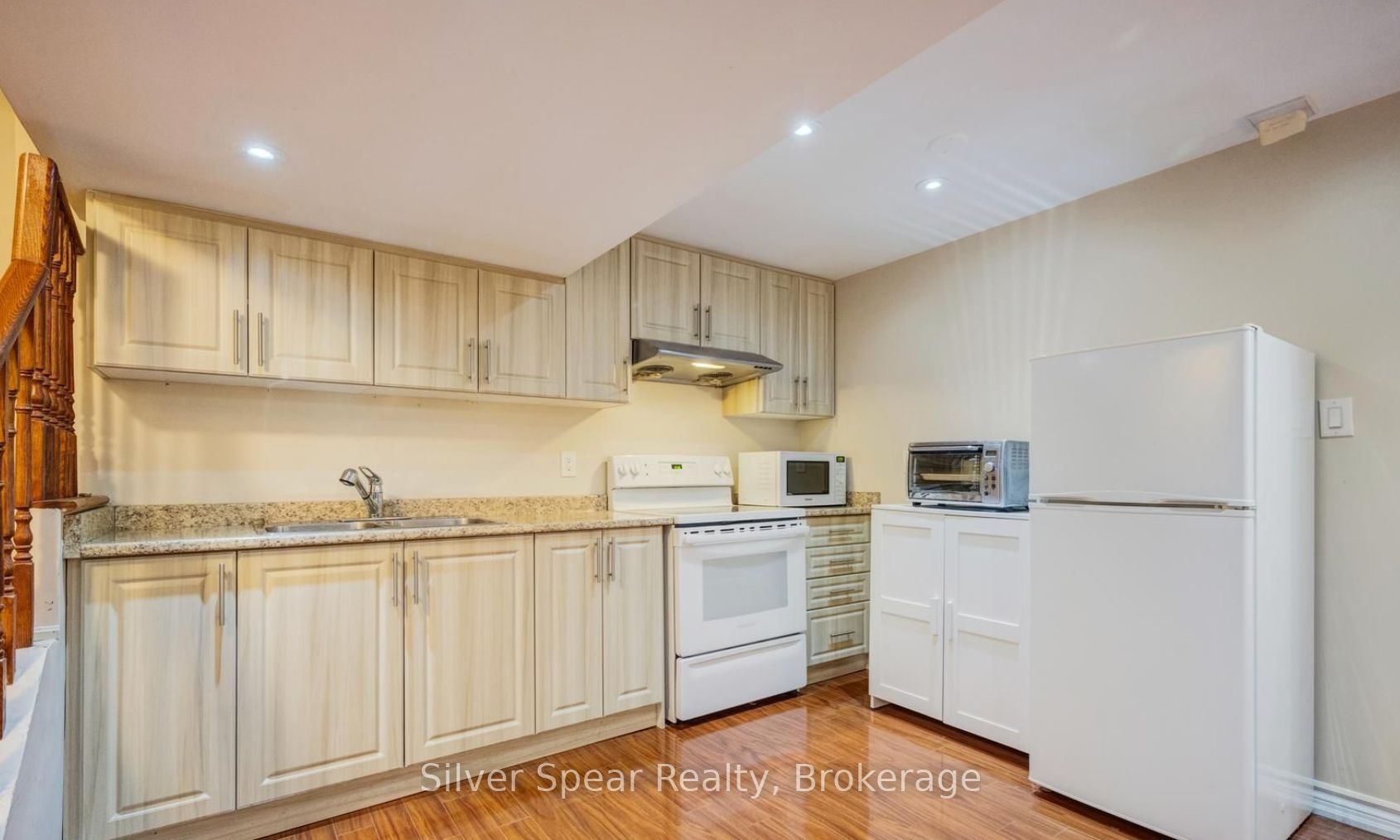 3386 Crimson King Circle Basement, Mississauga, ON L5N 8N1 photo 3