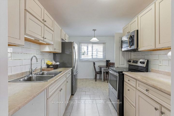 45 Hansen Road N 57, Brampton, ON L6V 3C5 photo 4