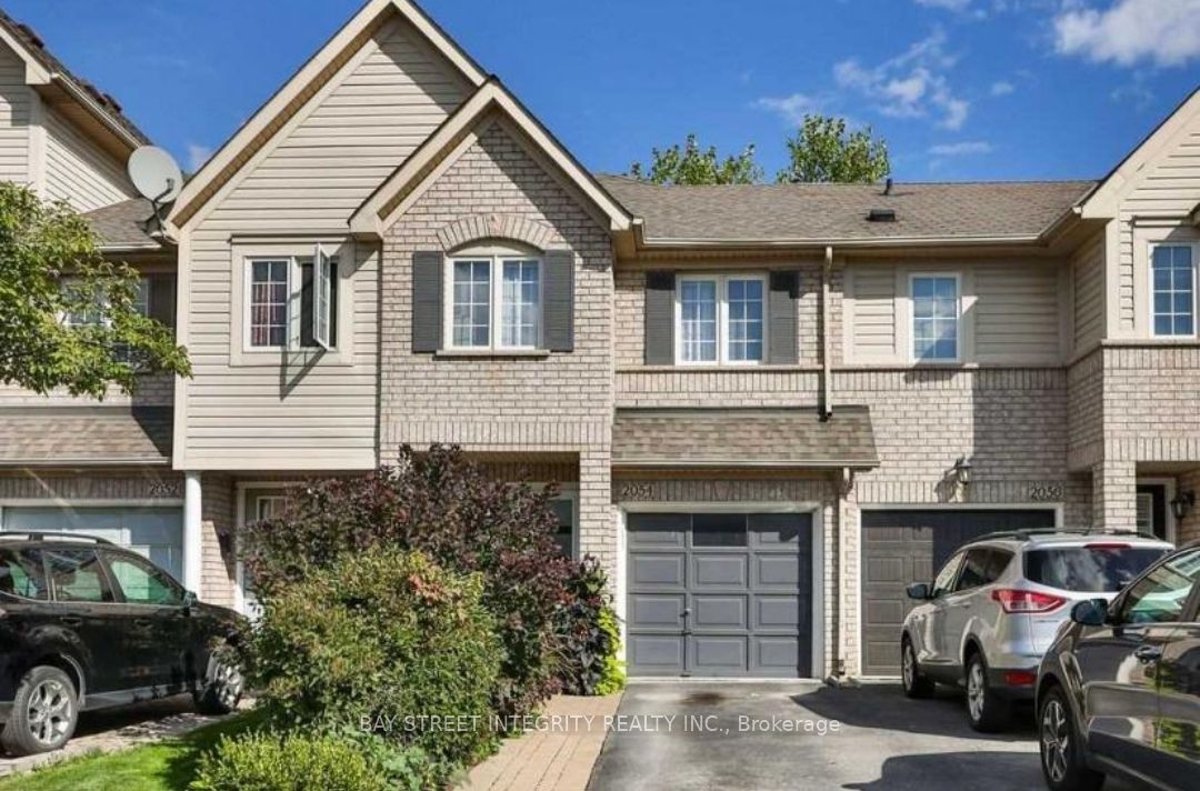 2054 Glenhampton Road, Oakville, ON L6M 3T9